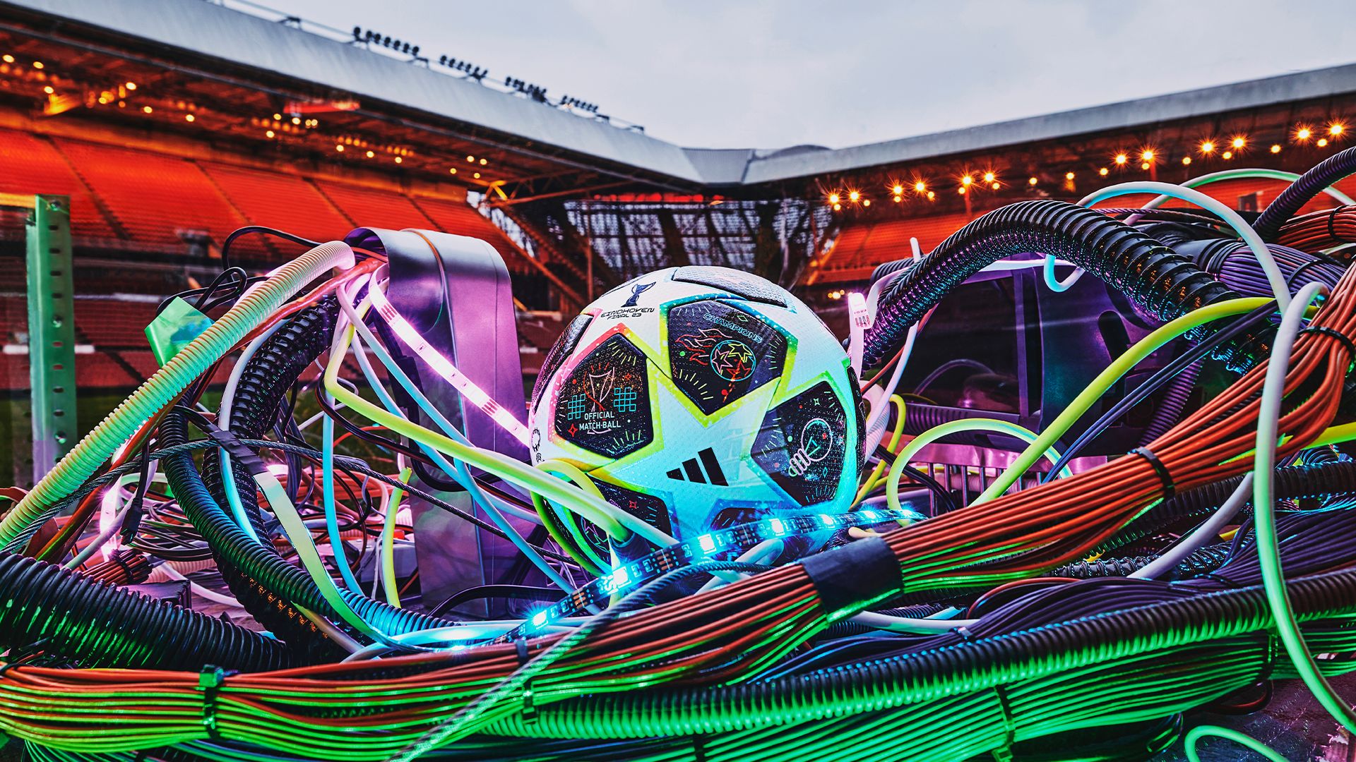 adidas UWCL Pro Ball Eindhoven