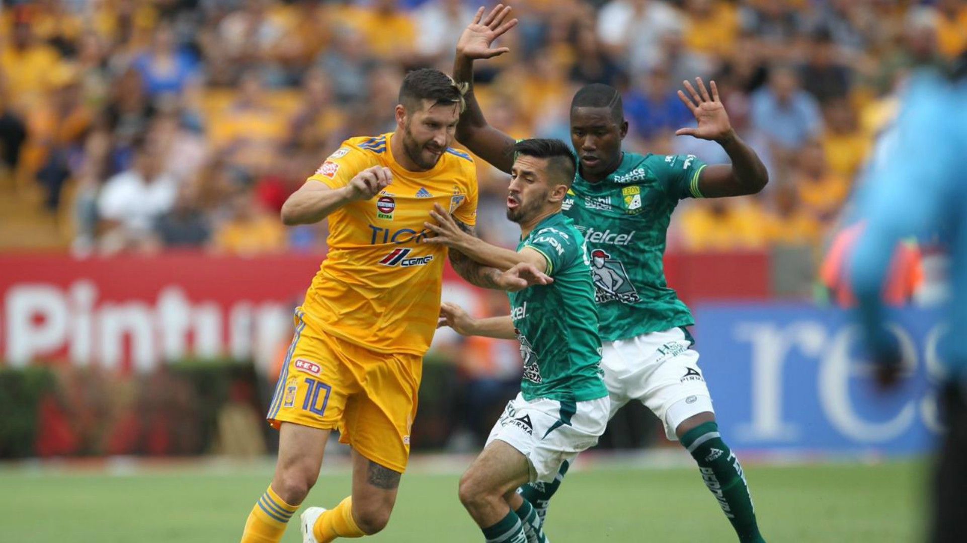 Tigres León André-Pierre Gignac Fernando Navarro