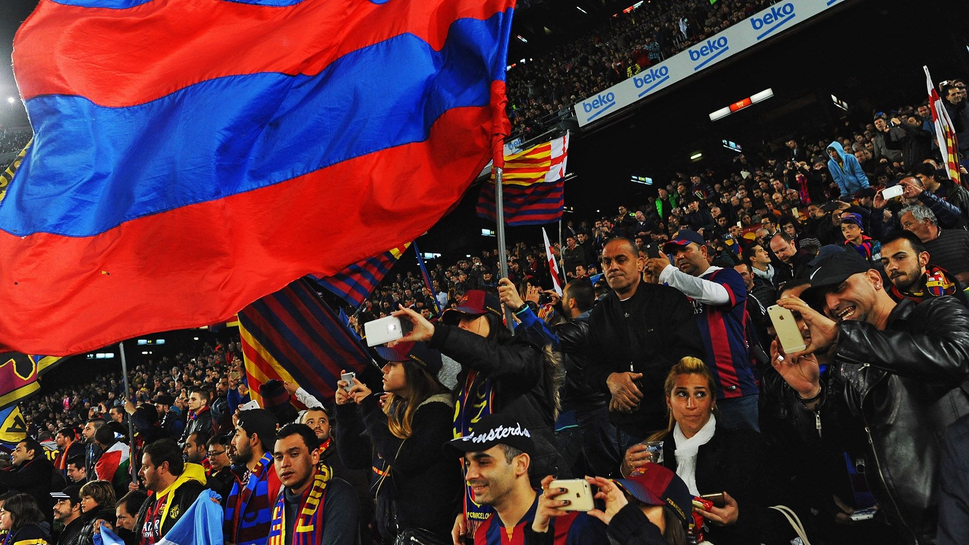 Fans Barcelona Real Madrid La Liga 22032015