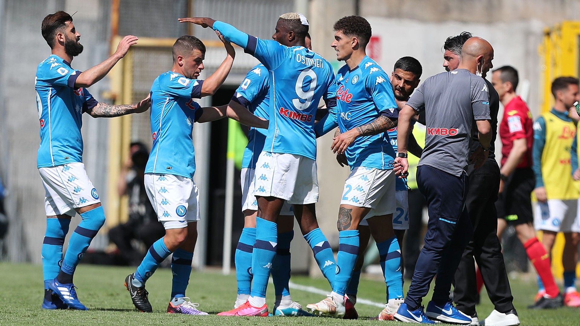 Napoli celebrating Spezia Serie A