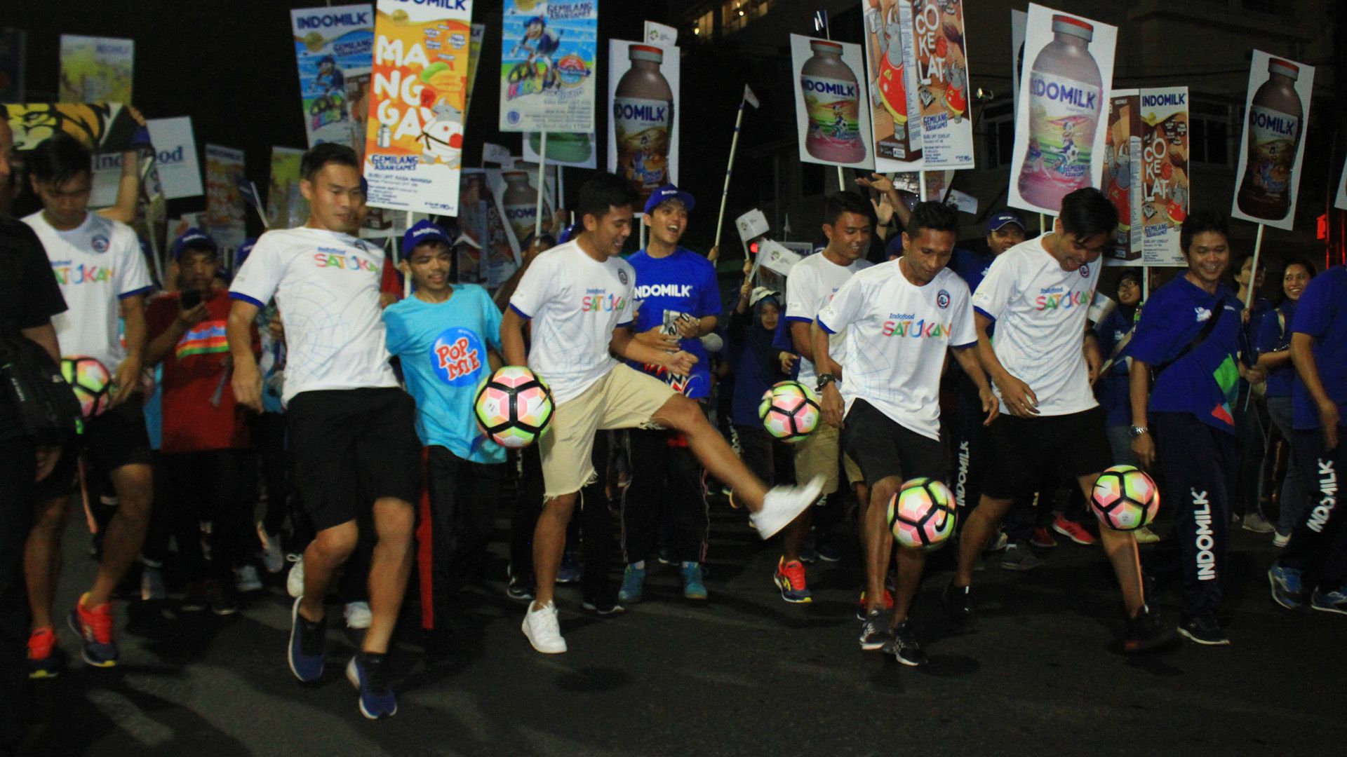 Pawai Obor Asian Games - Indofood Arema