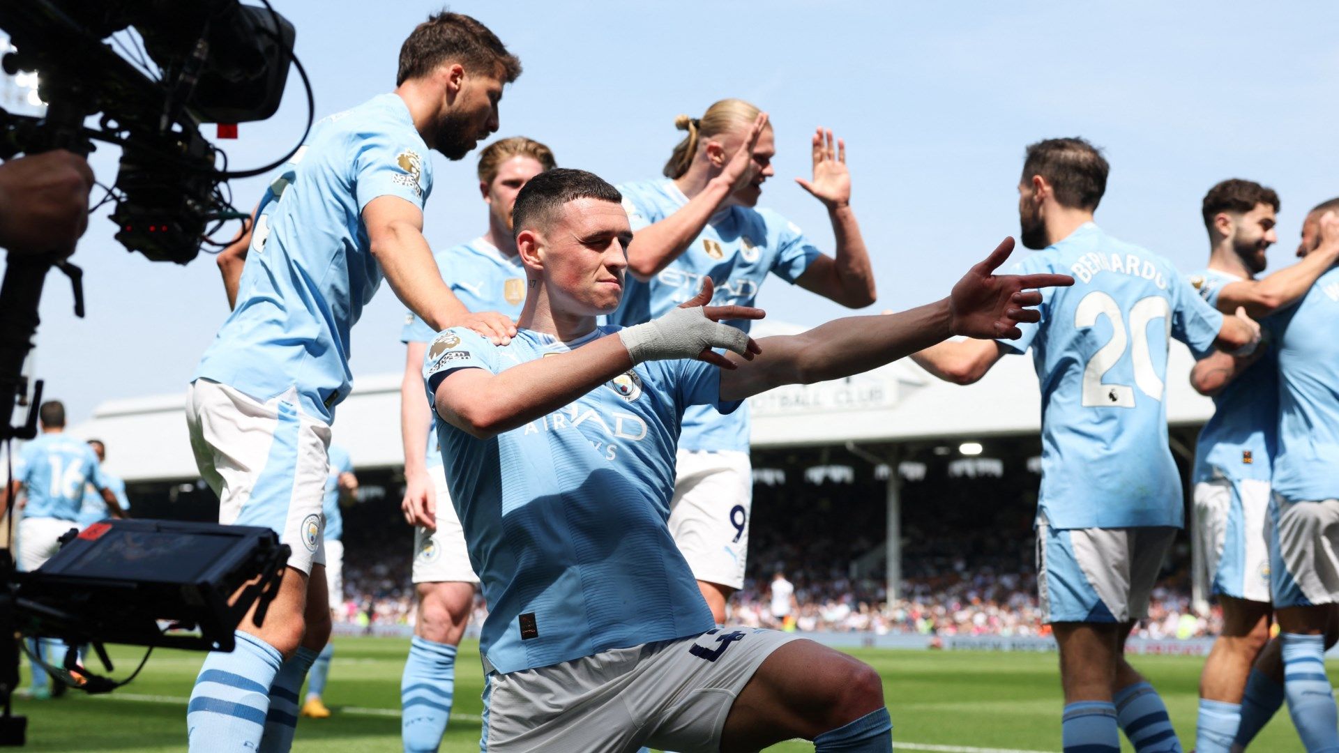 Phil Foden celebrates scoring for Man City vs Fulham 2023-24