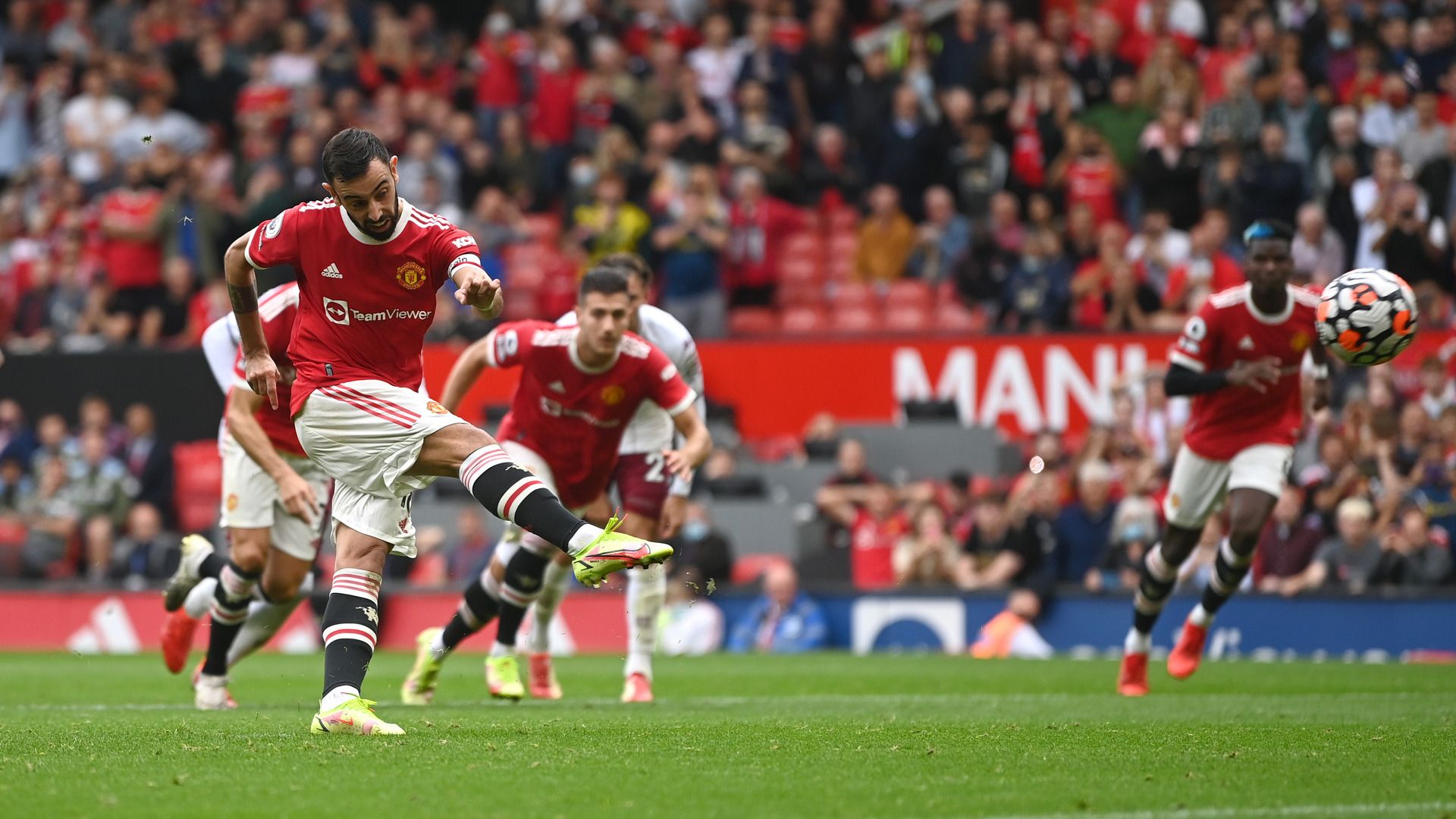Bruno Fernandes penalty kick against Aston Villa