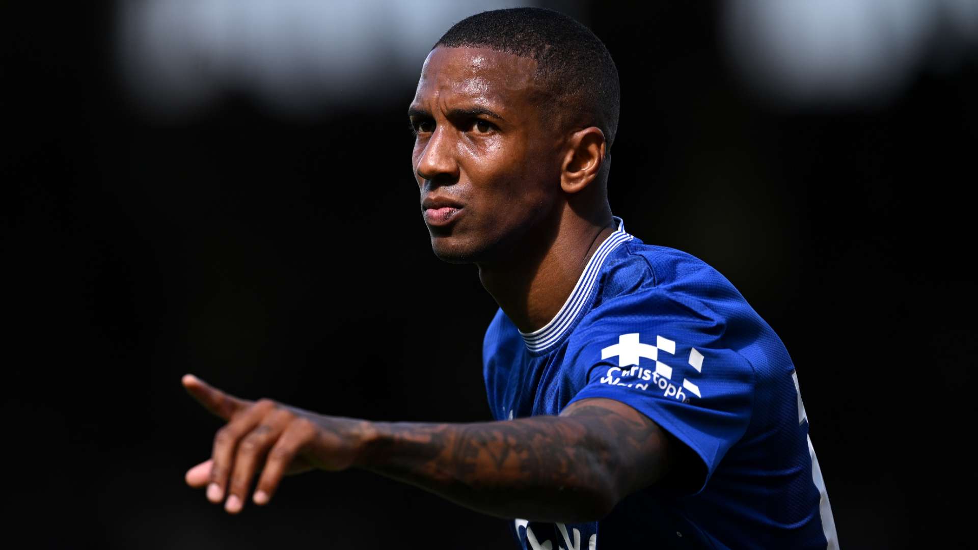 GOAL%20-%20Blank%20WEB%20-%20Facebook%20-%202025-06-29T132850.482 Man Utd Premier League title winner backed to ‘probably choose Wrexham’ as ex-England international Ashley Young mulls over options as a free agent