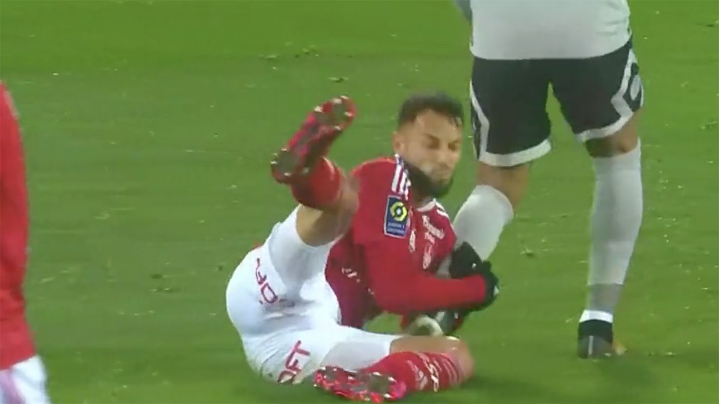 Mbappe kick 2 PSG Brest