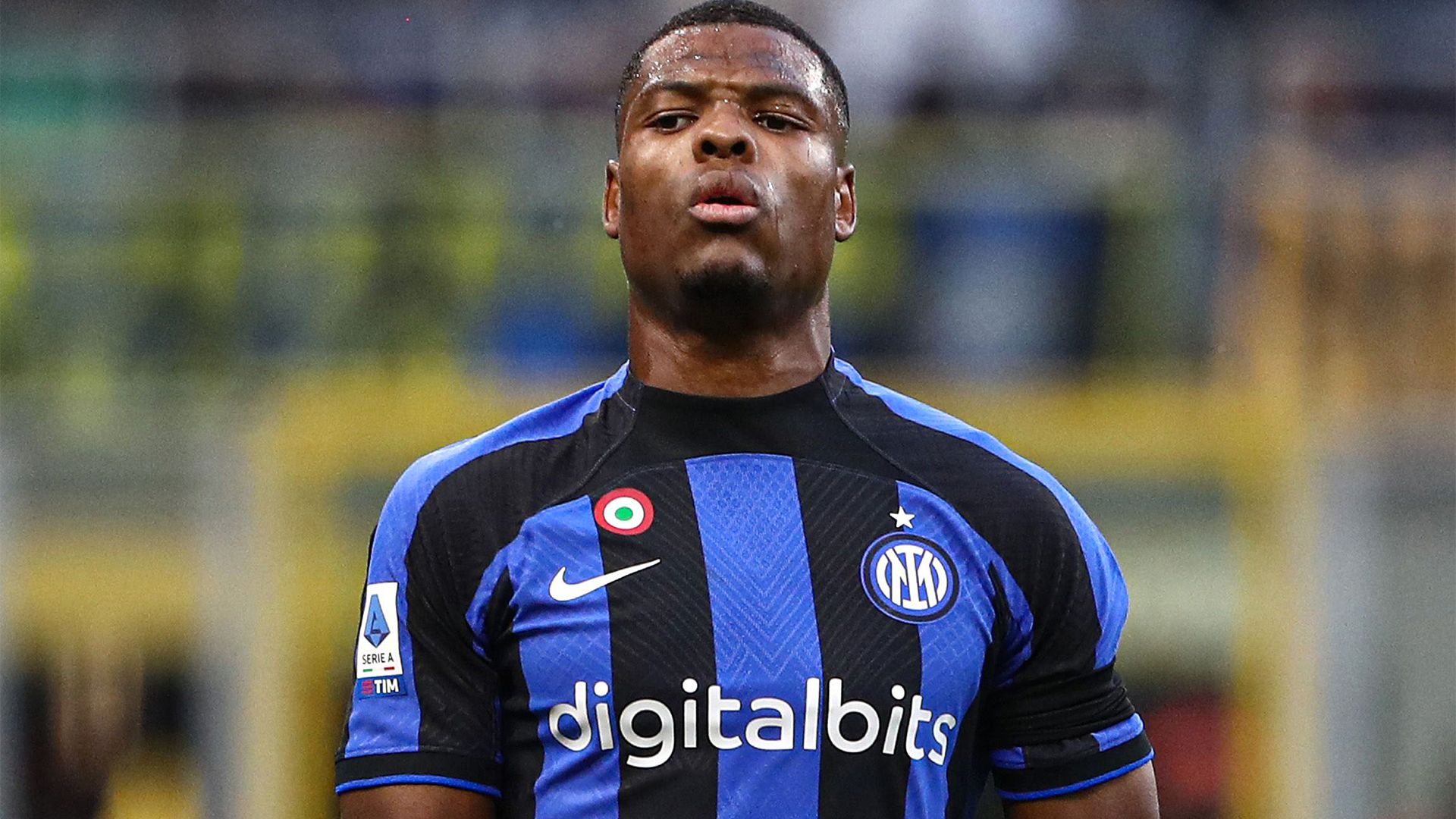 Denzel Dumfries Inter 2022-23