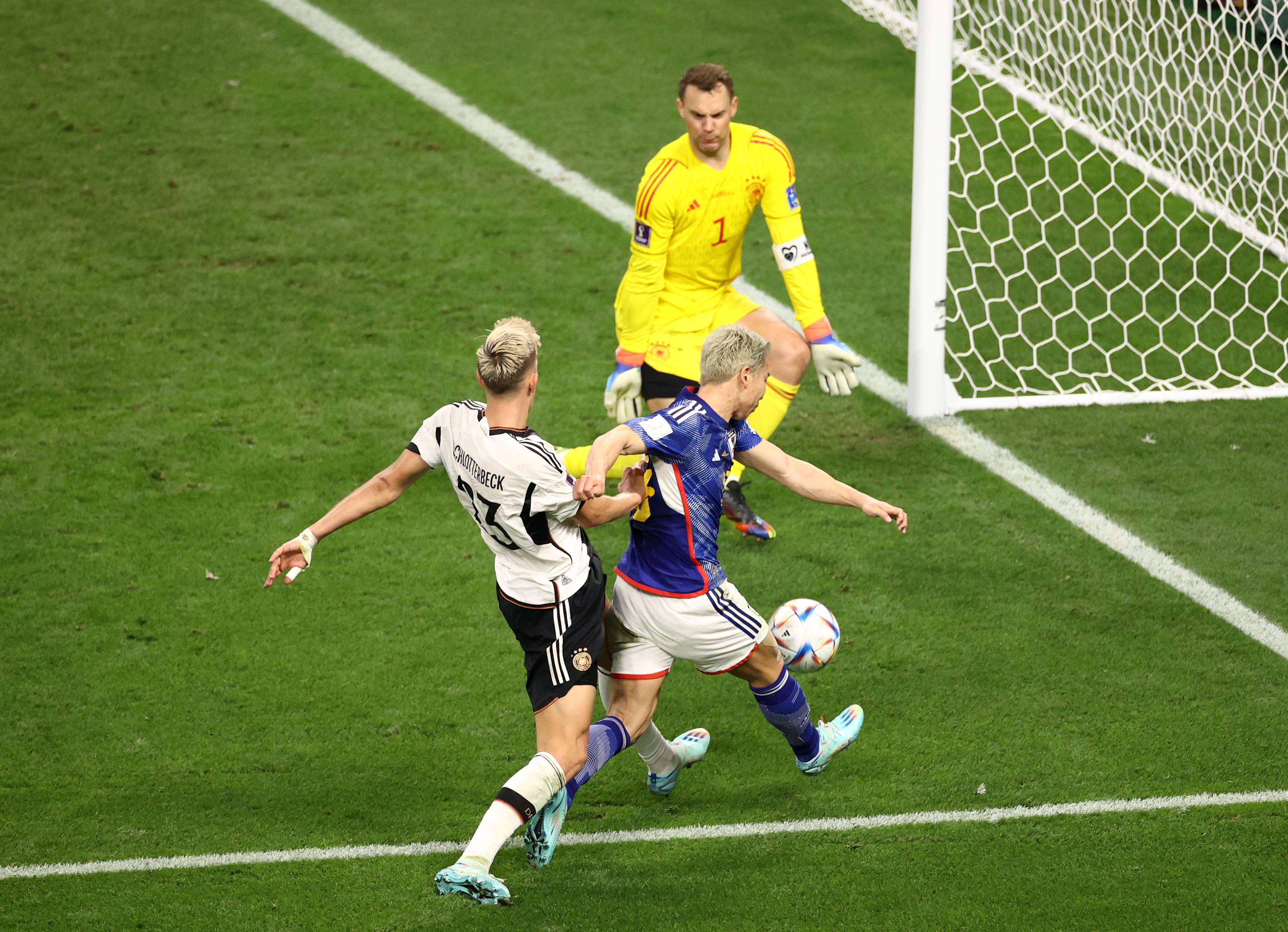 아사노 타쿠마 독일