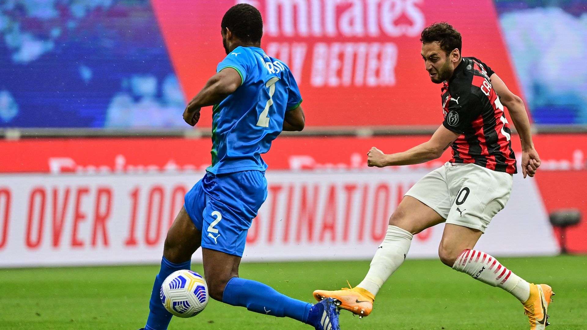Hakan Calhanoglu. AC Milan vs Sassuolo 04.21.2021