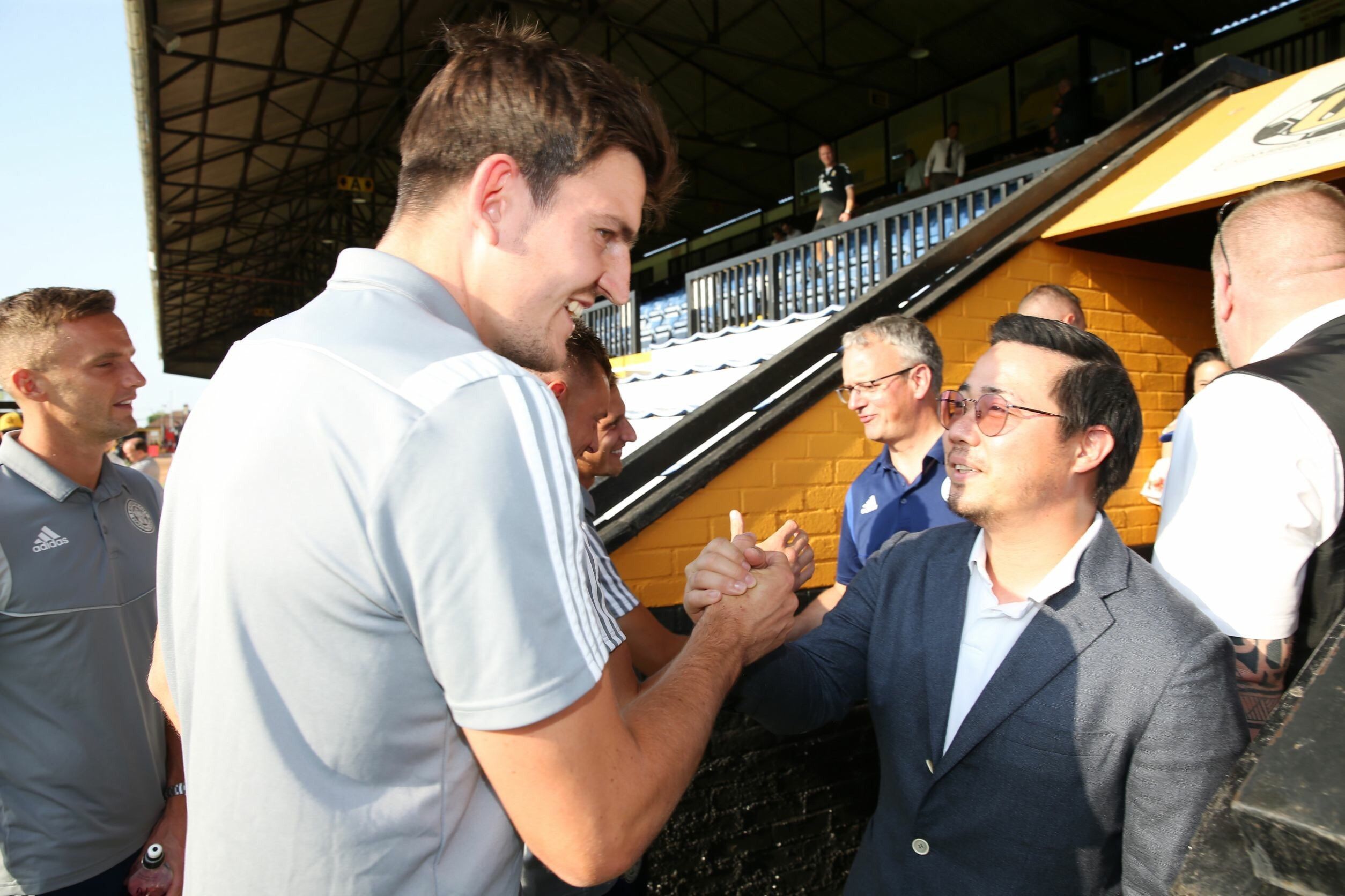 Harry Maguire, อัยยวัฒน์ ศรีวัฒนประภา