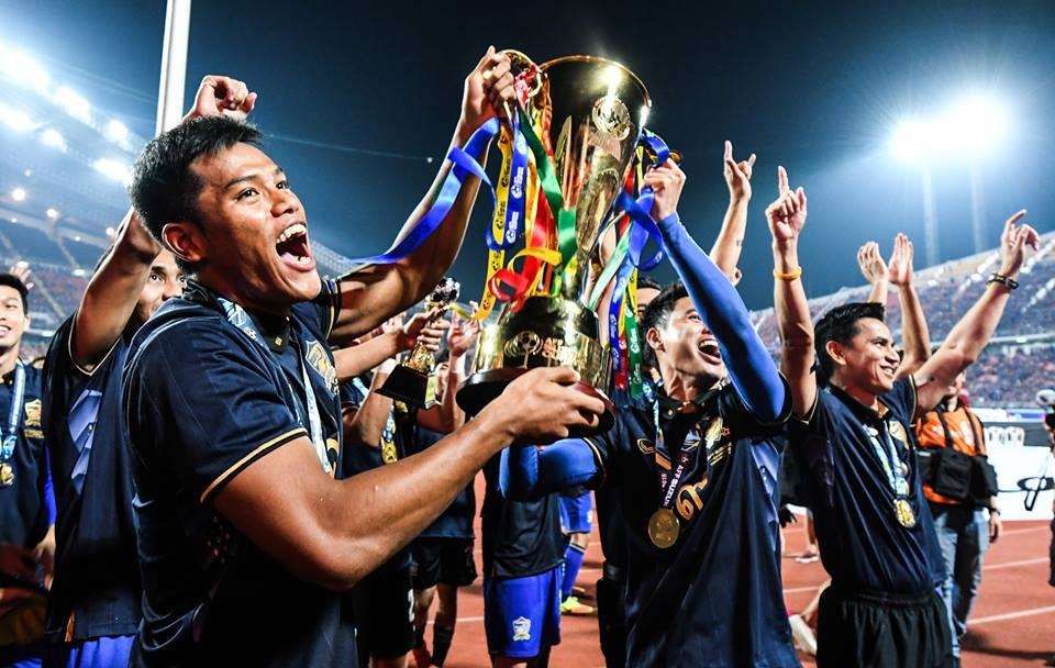 IN PICTURES: 16 ภาพ 16 เหตุการณ์ ฟุตบอลไทย 2016