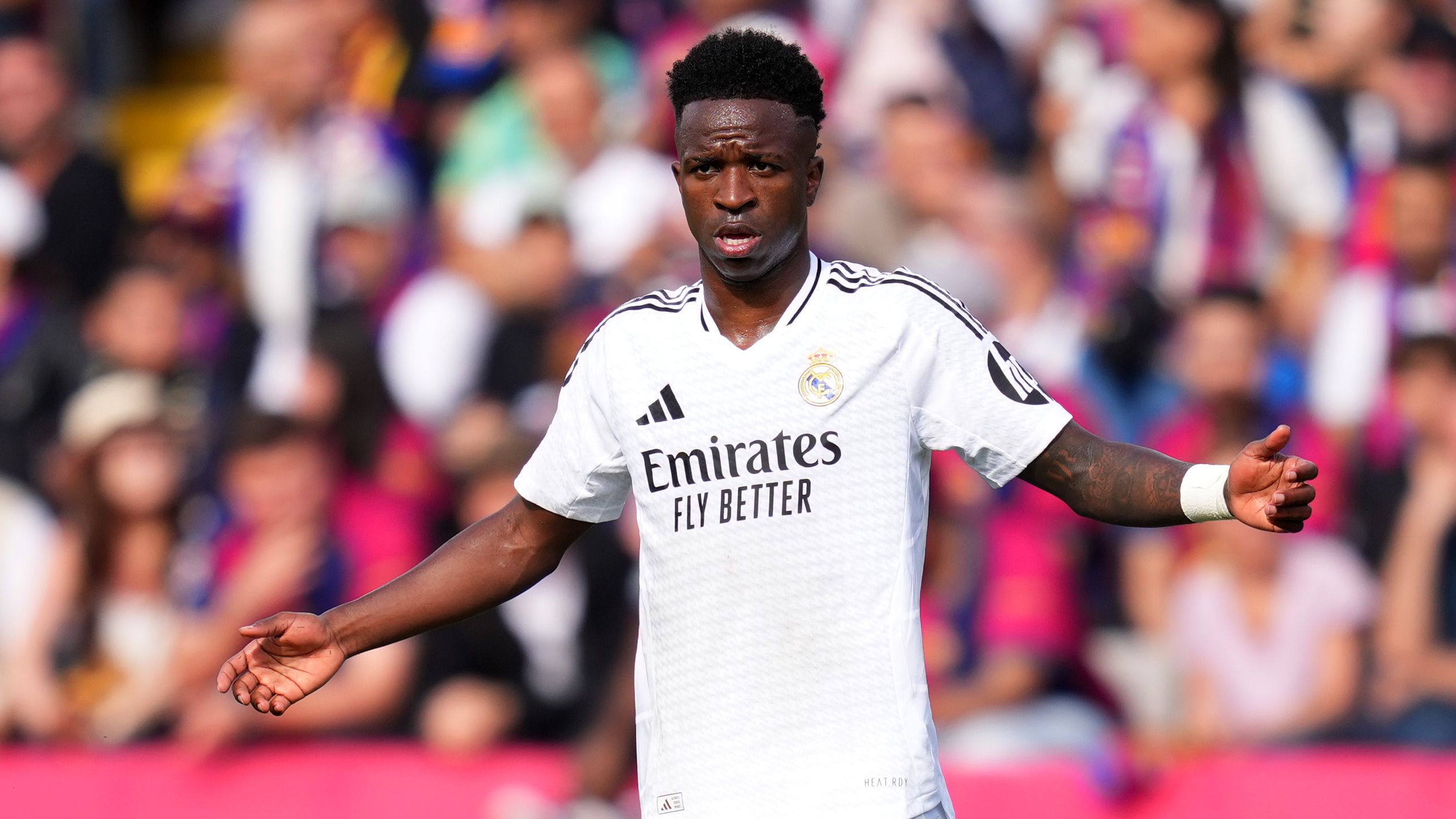 "Immer nur nach hinten": Real Madrids Vinicius Junior beschwert sich bei seinen Teamkollegen