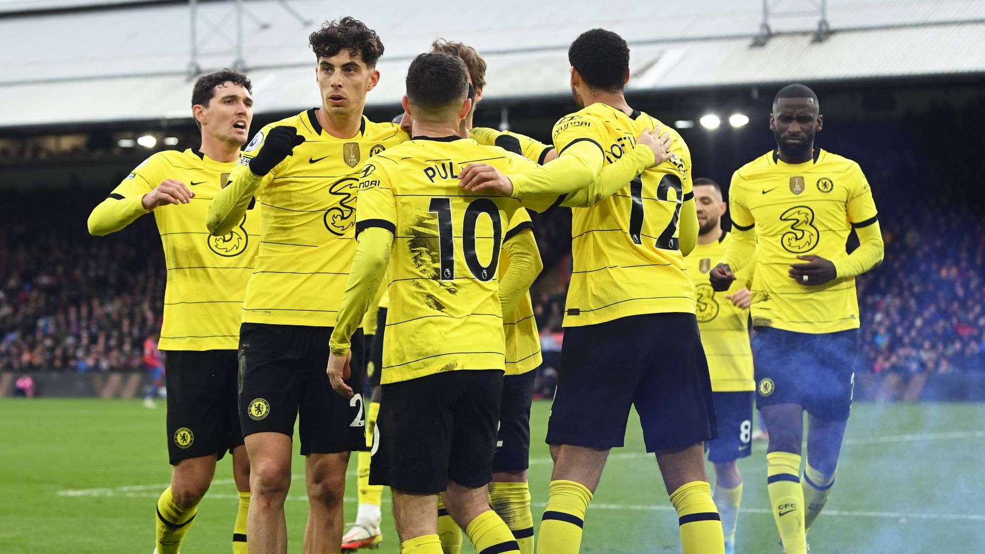 Chelsea celebrate Hakim Ziyech goal vs Crystal Palace, Premier League 2021-22