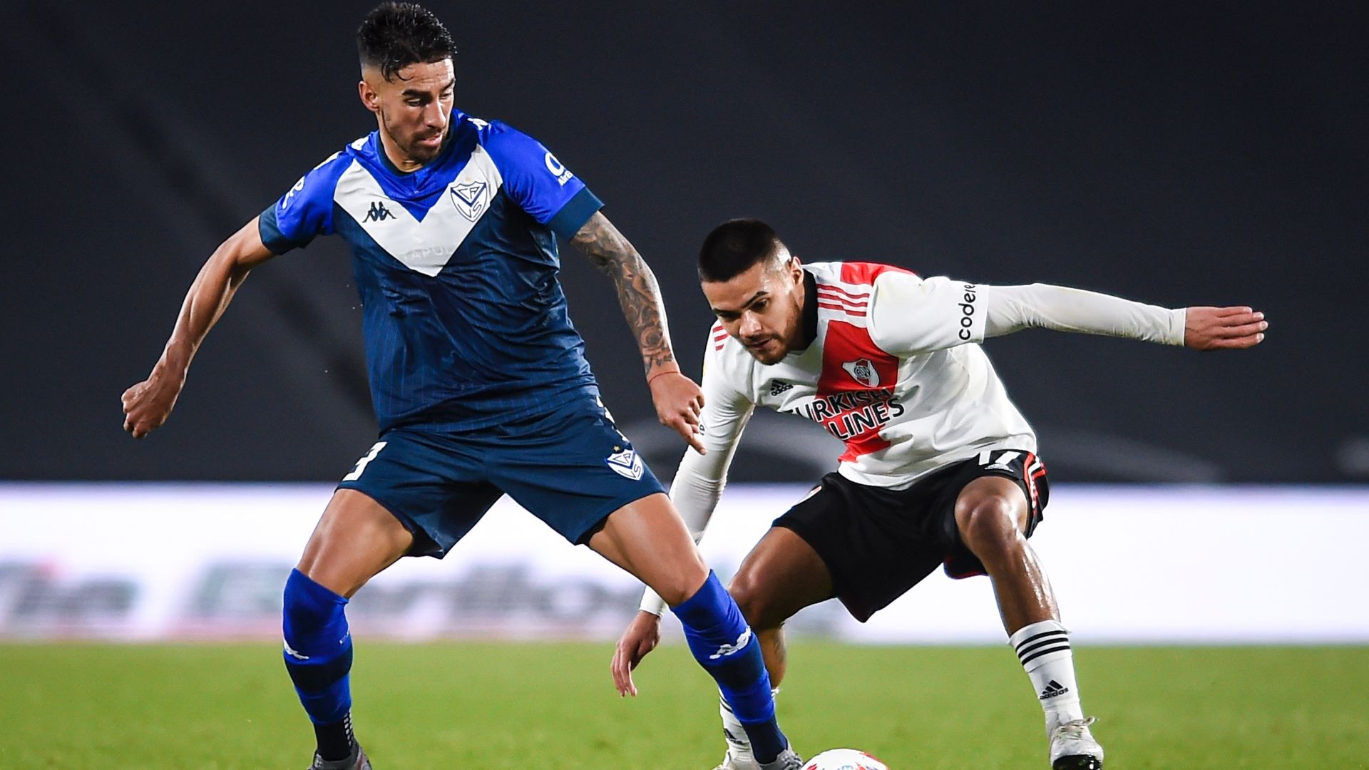 140821 River Vélez Juan Martín Lucero y Paulo Díaz