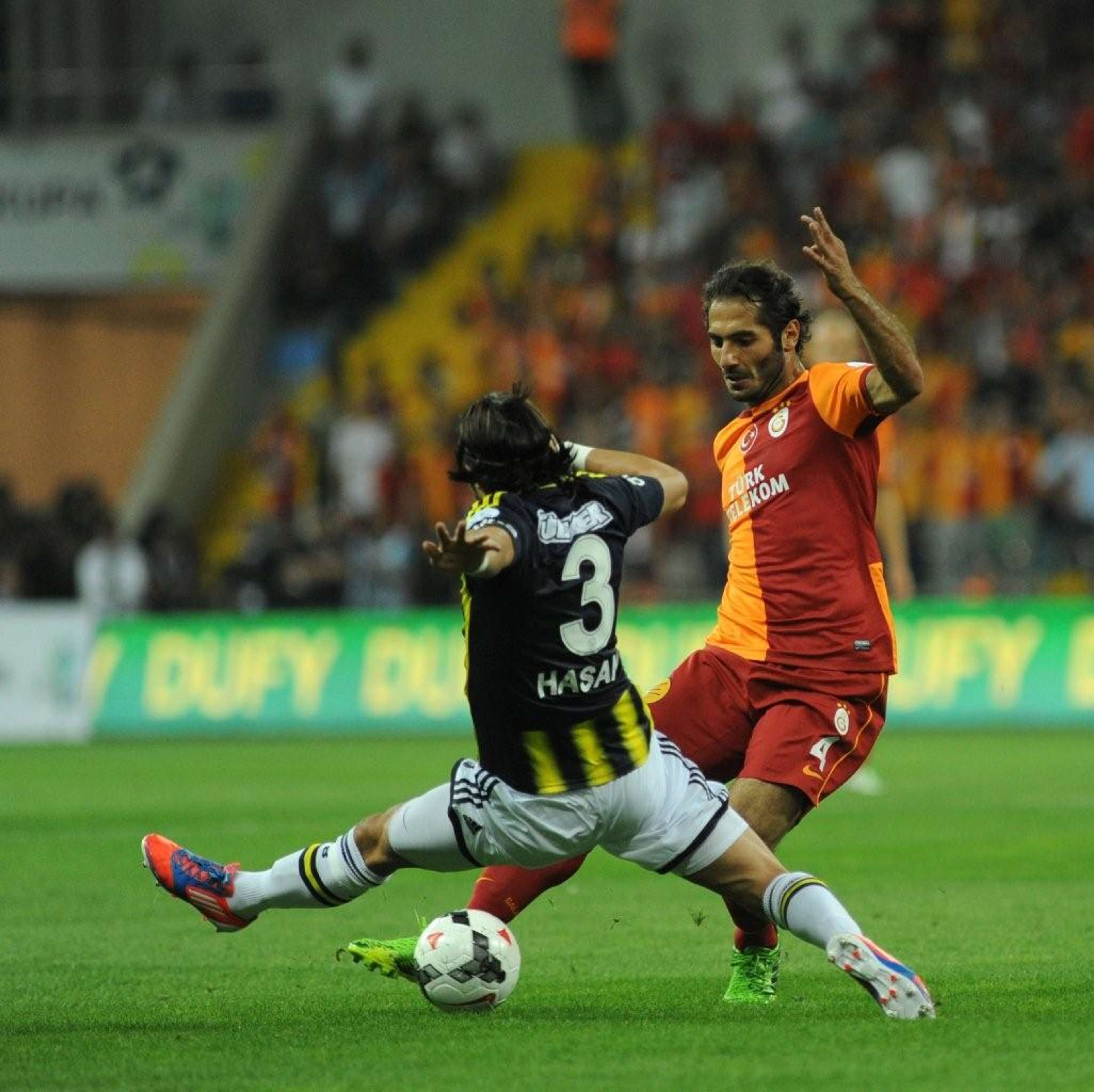 Hamit Altıntop (Galatasaray) - Hasan Ali Kaldırım (Fenerbahçe)