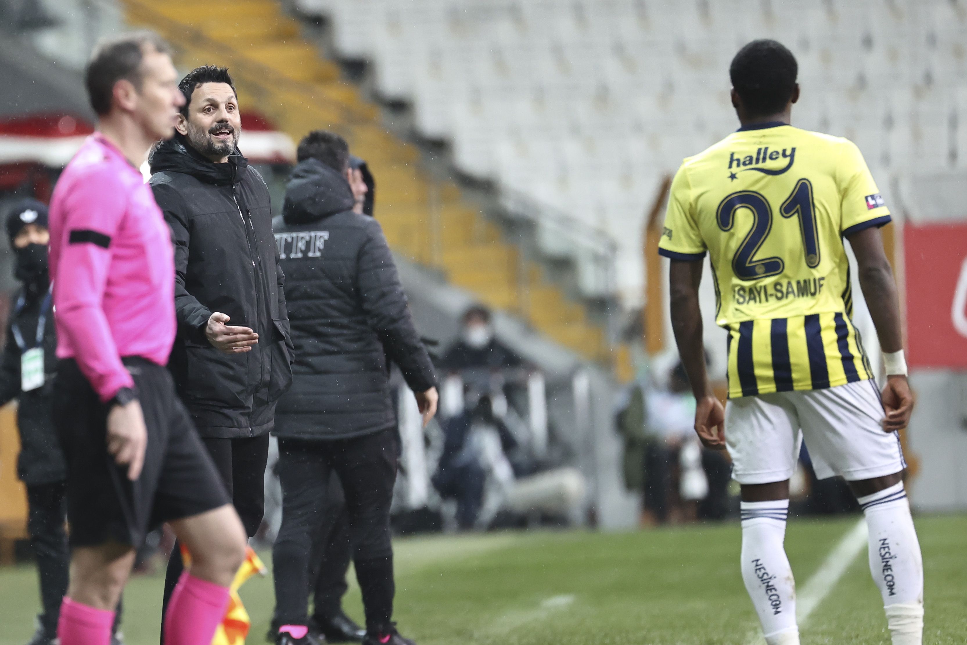 Erol Bulut Fenerbahce Coach vs. Besiktas 03/21/21