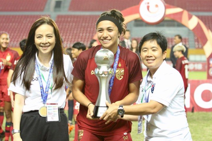 สุชาวดี นิลธำรงค์