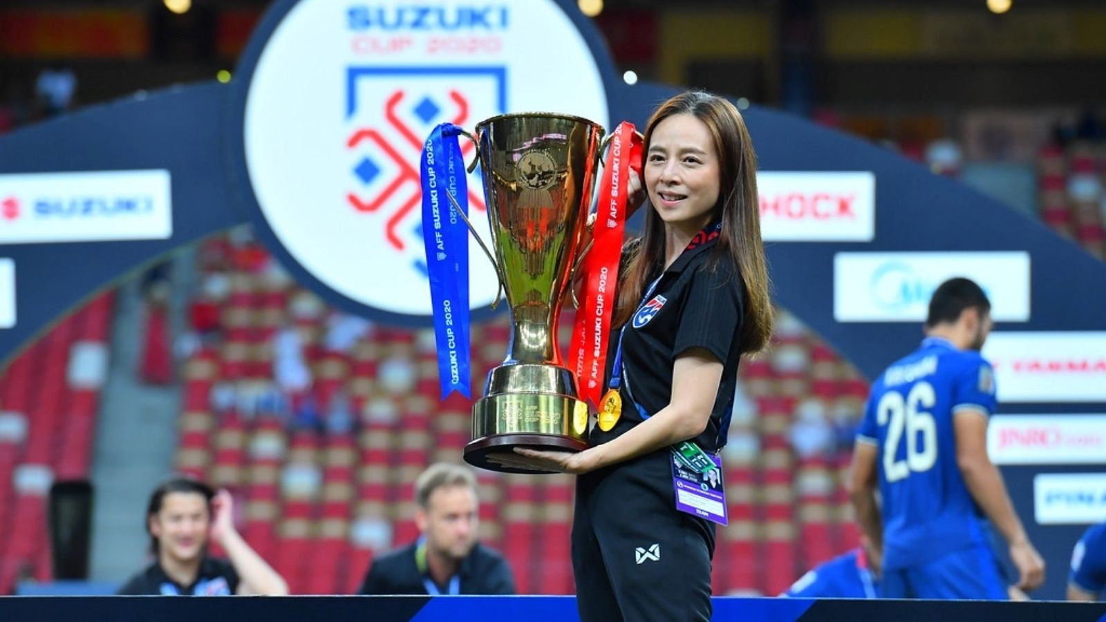 นวลพรรณ ล่ำซำ