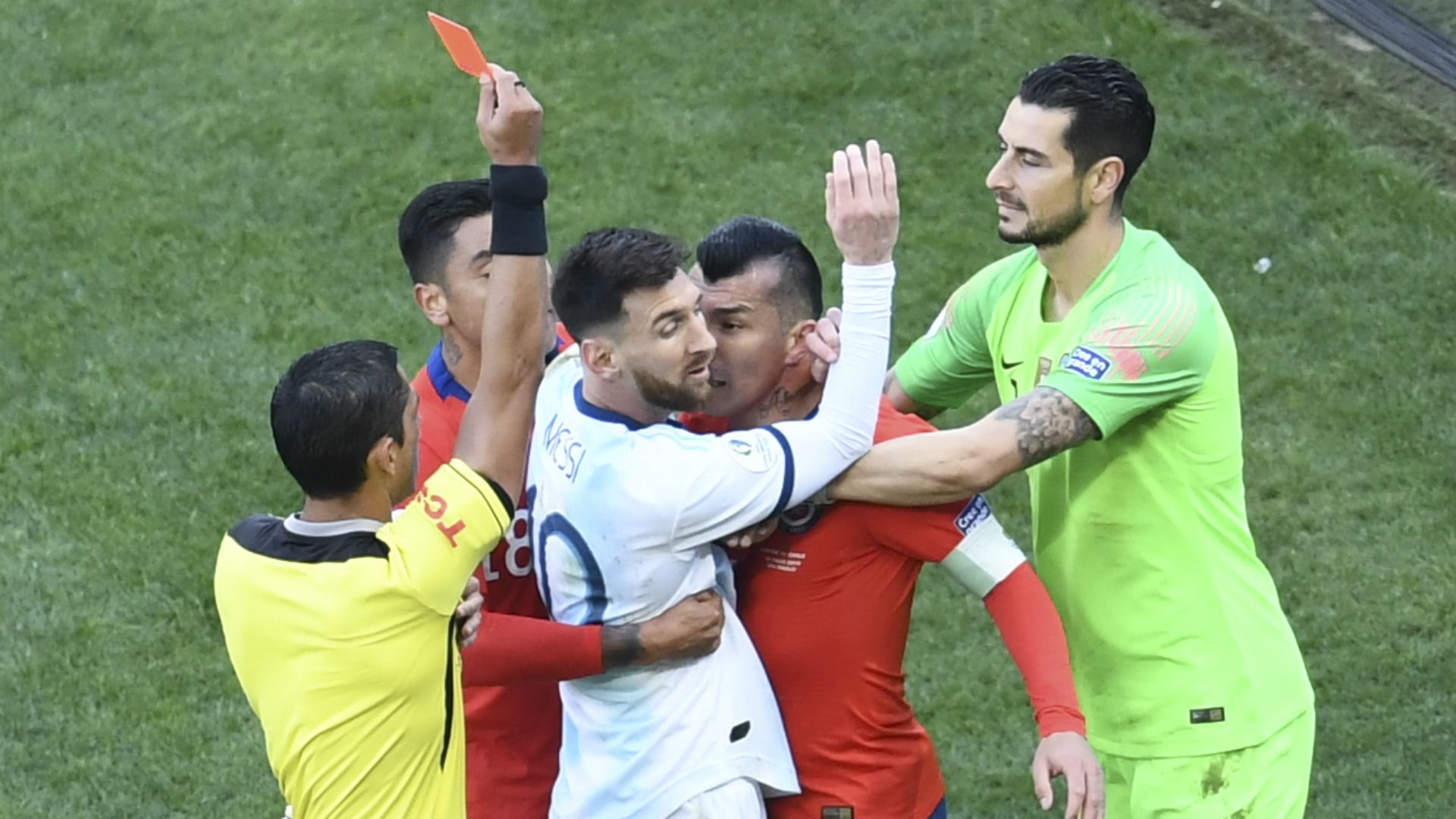 Messi Medel expulsion Argentina Chile Copa América 06072019