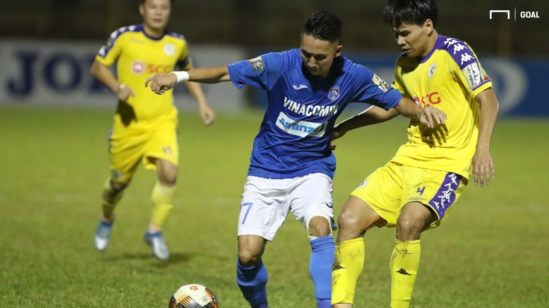 Nghiem Xuan Tu vs Nguyen Van Dung Than Quang Ninh vs Ha Noi FC Round 26 V.League 2019