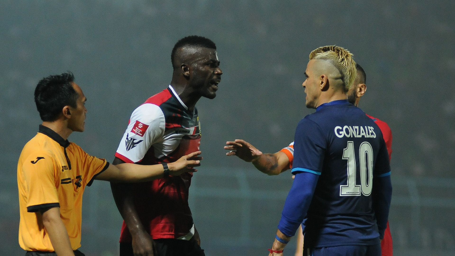Dirkir Glay & Cristian Gonzales - Persiba Balikpapan & Arema Cronus