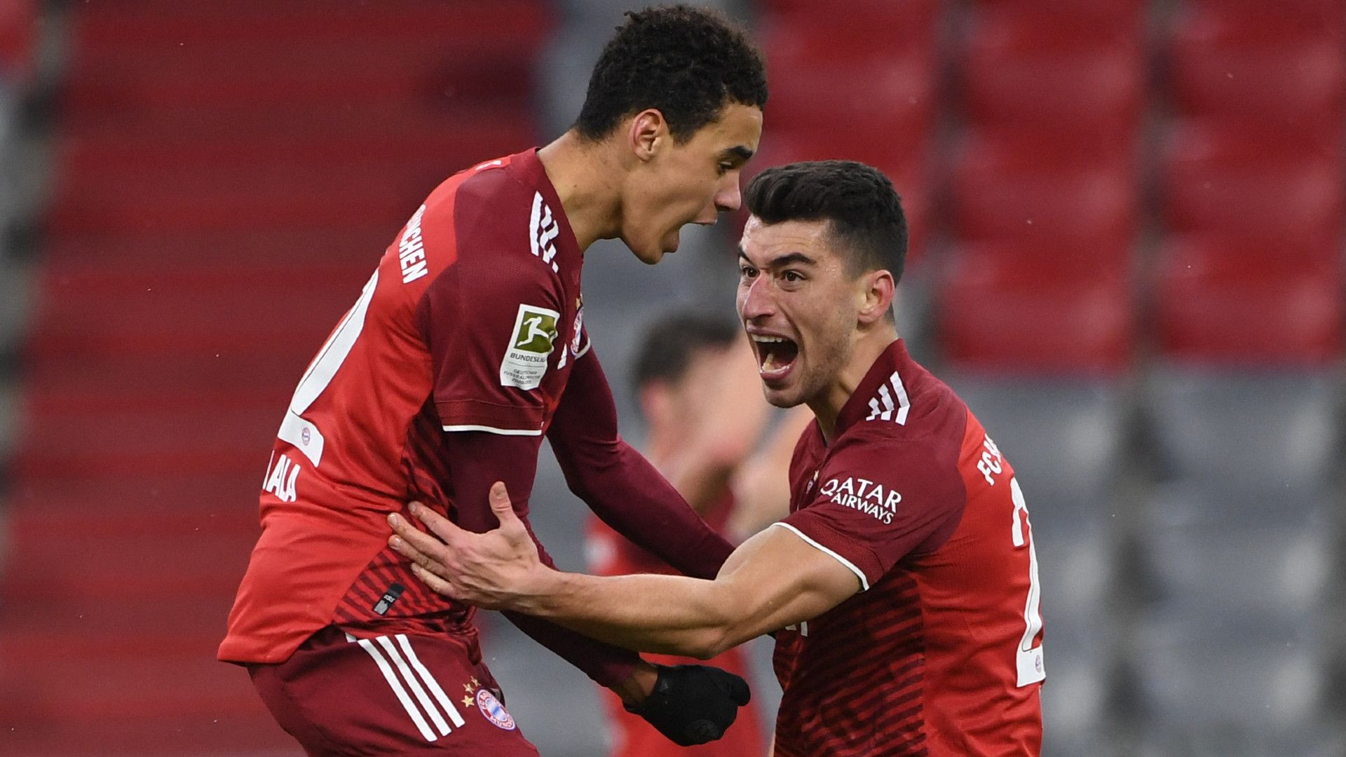 JAMAL MUSIALA MARC ROCA BAYERN MÜNCHEN BUNDESLIGA 11122021