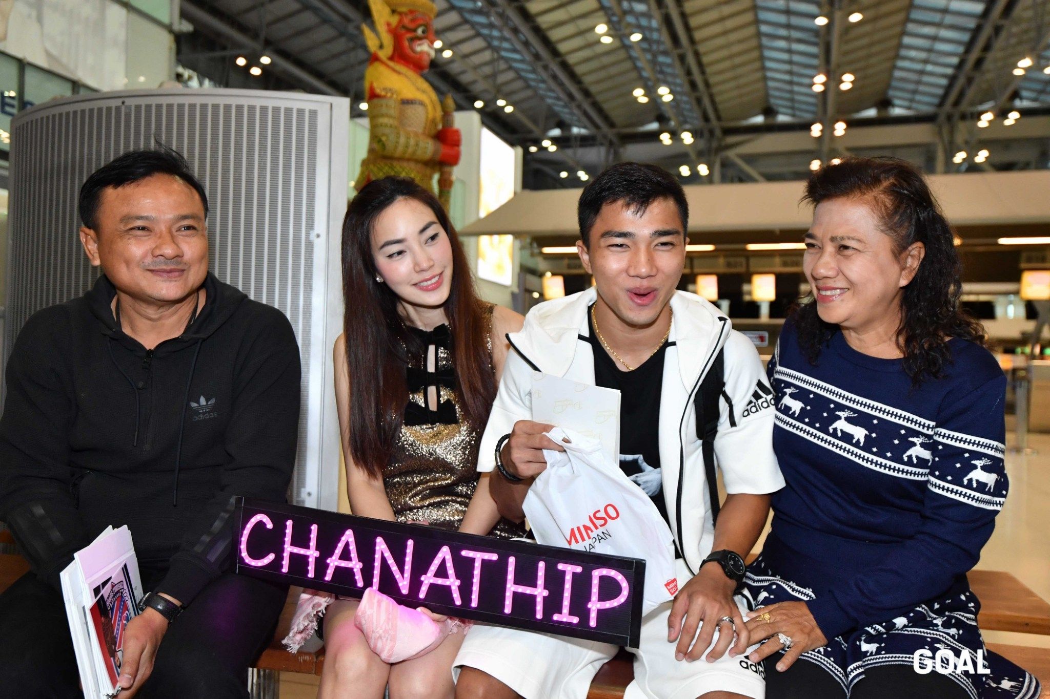 IN PICTURES: ส่งเจไปเจลีก