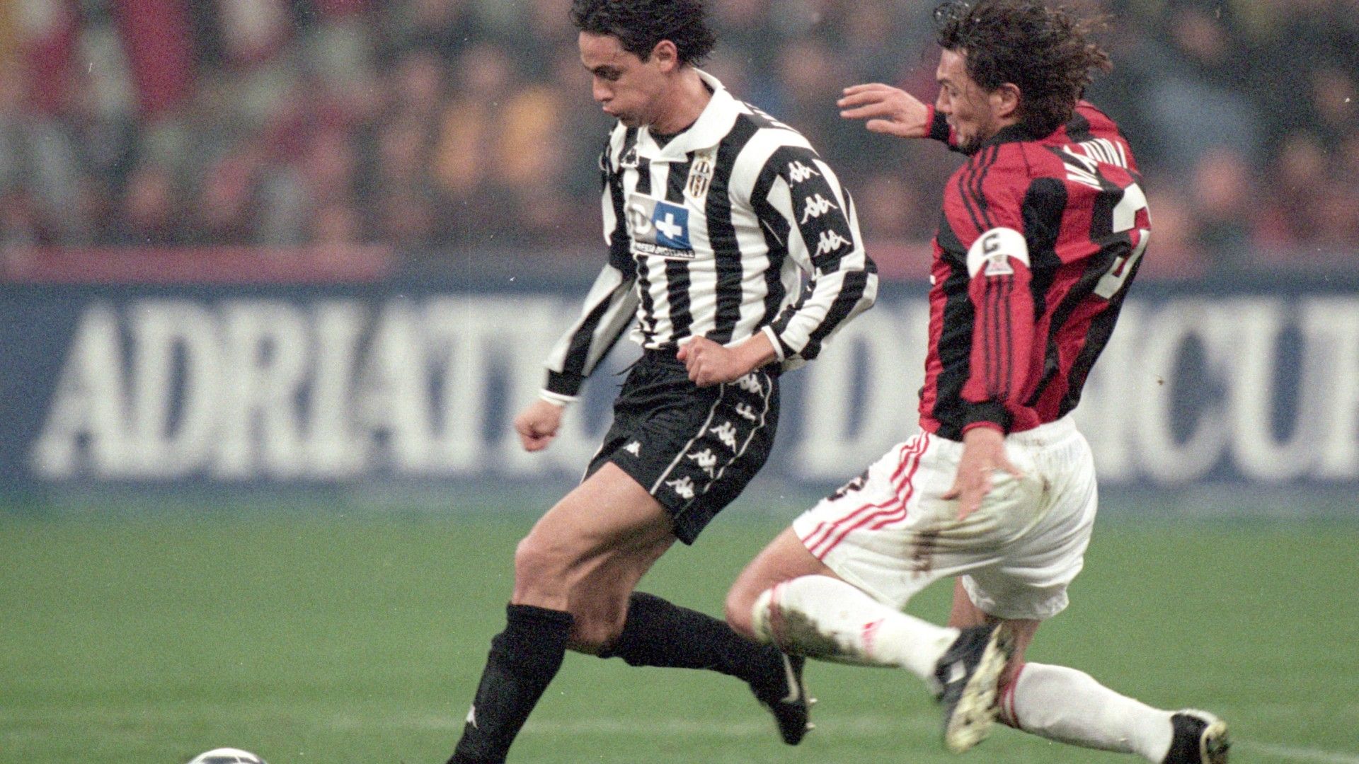 Filippo Inzaghi Juventus Paolo Maldini AC Milan Serie A 1999-00 San Siro 24032000