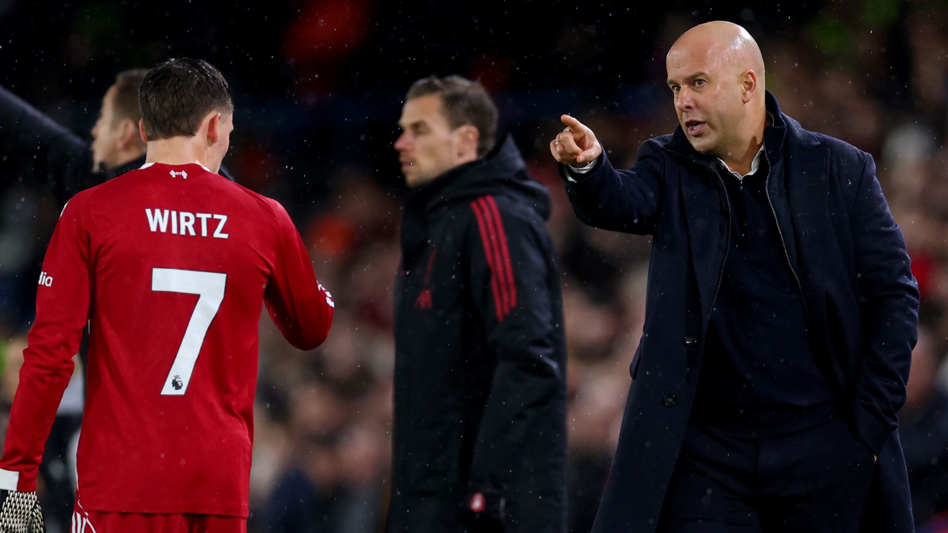 Arne Slot Liverpool Leeds 2025-26