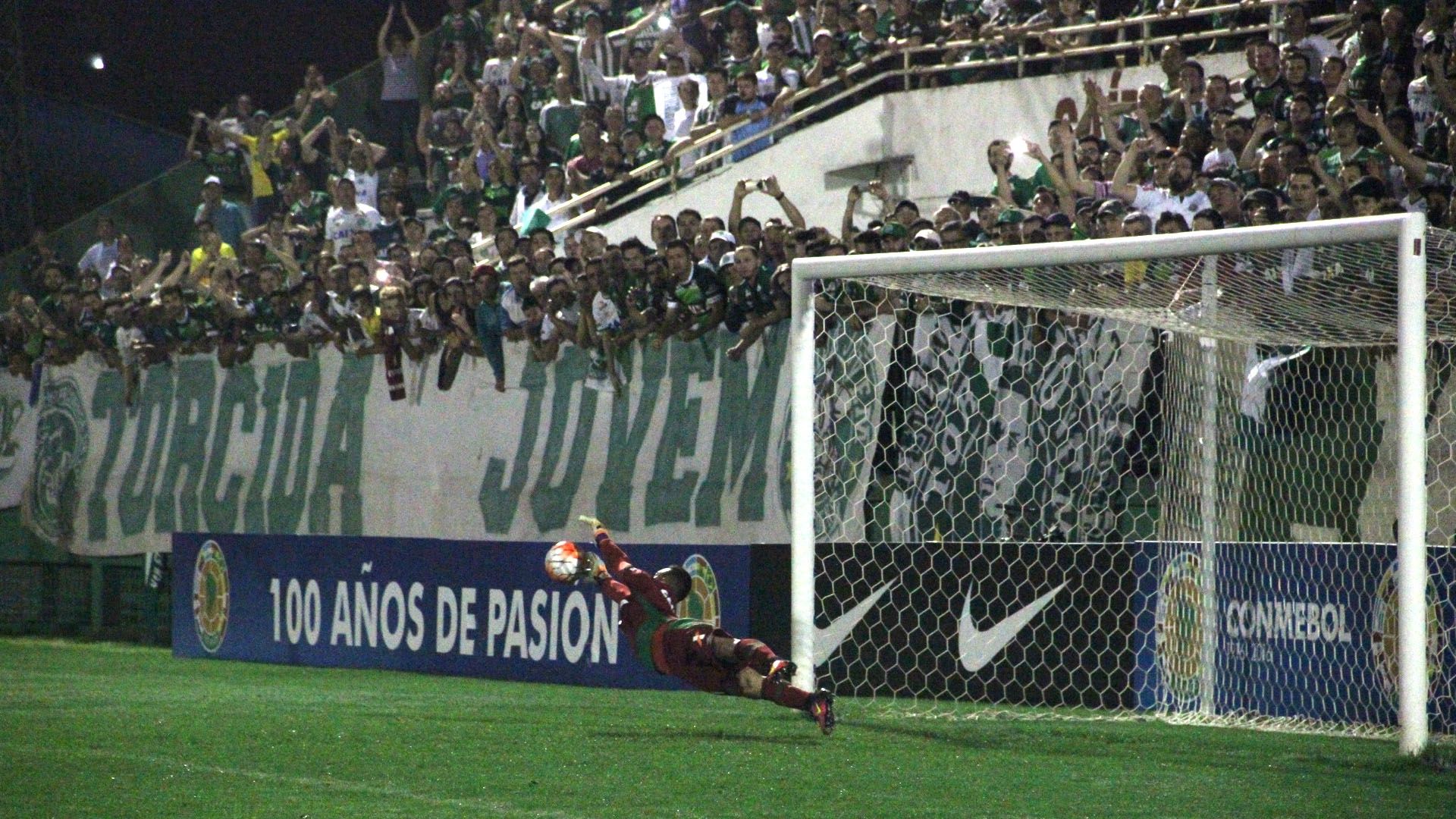 Danilo Chapecoense Independiente Copa Sul-americana 28092016