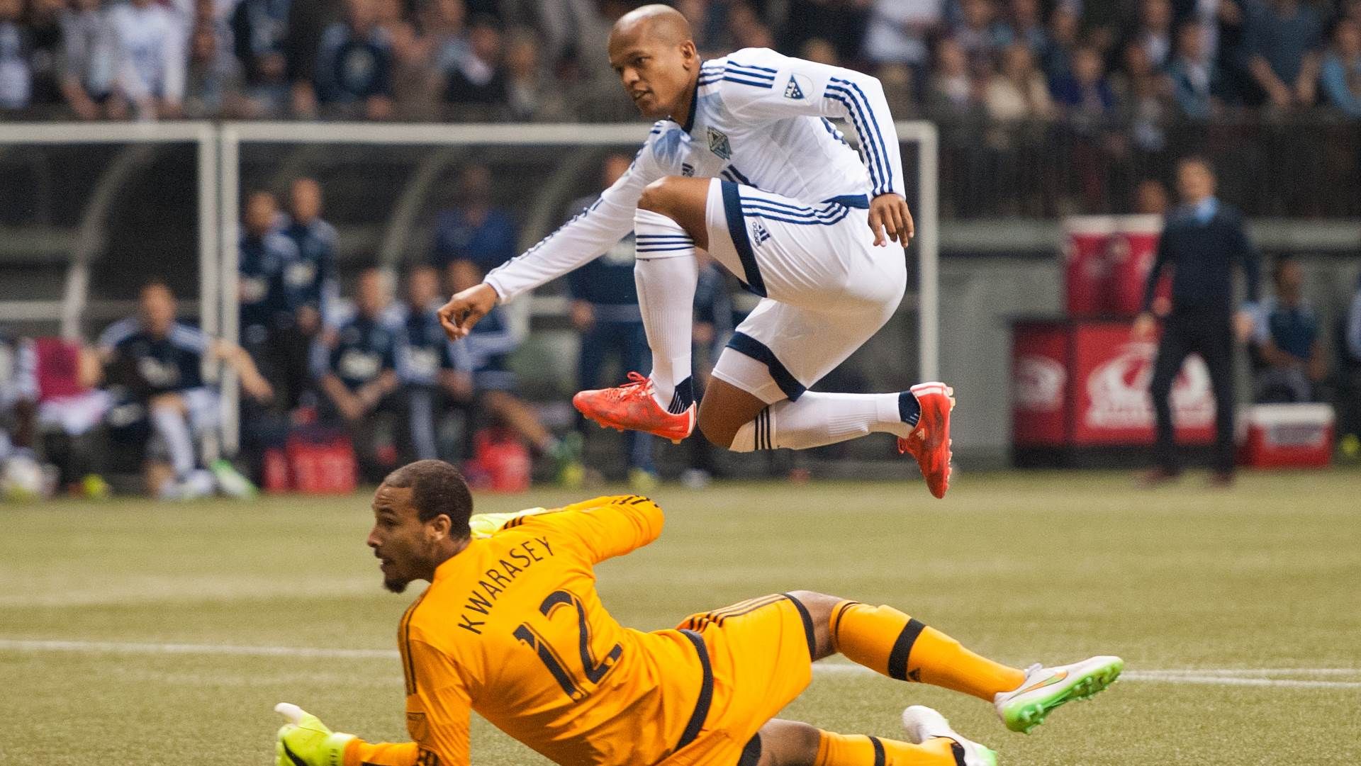 Adam Kwarasey Portland Timbers Robbie Earnshaw Vancouver Whitecaps