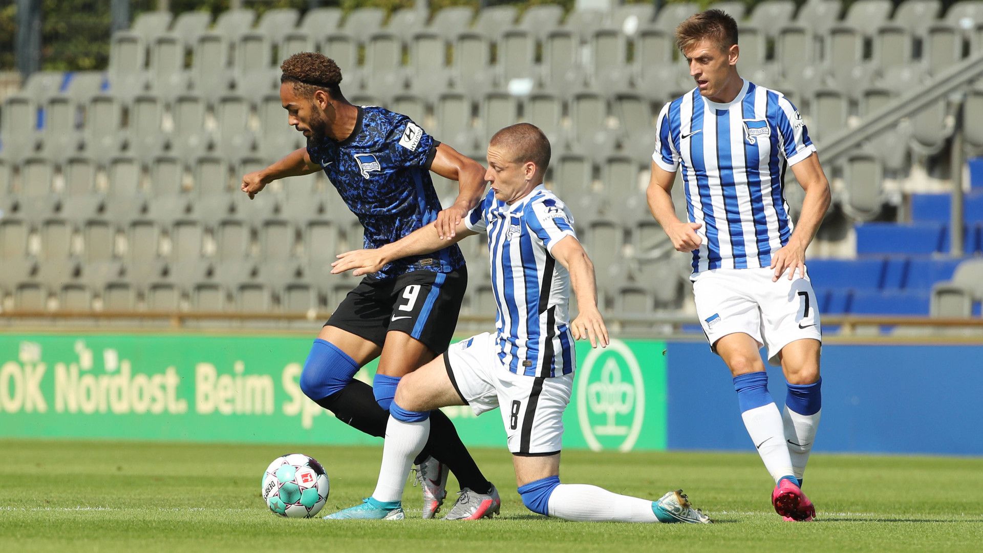 ONLY GER Ajax v Hertha