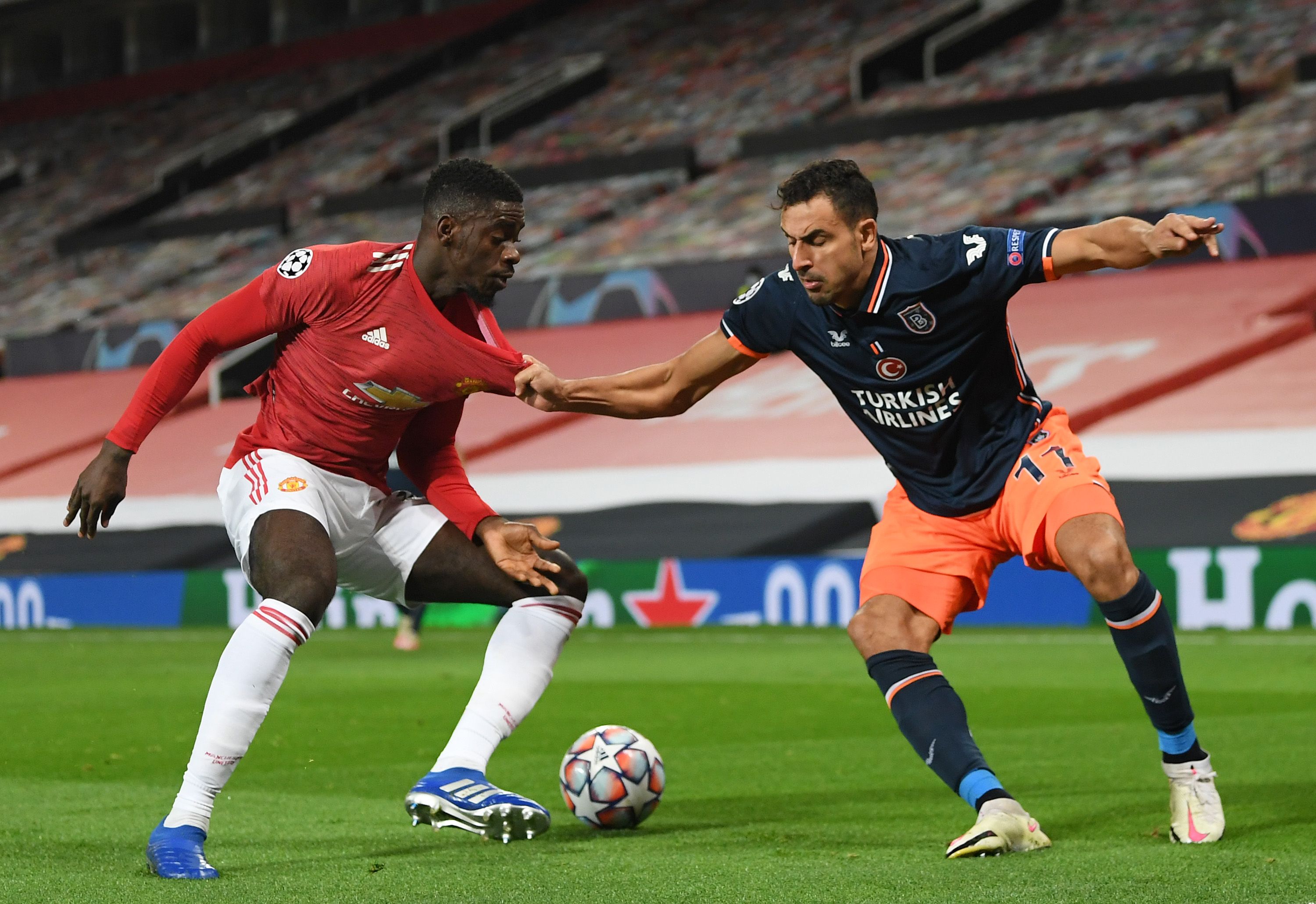 Nacer Chadli Istanbul Basaksehir