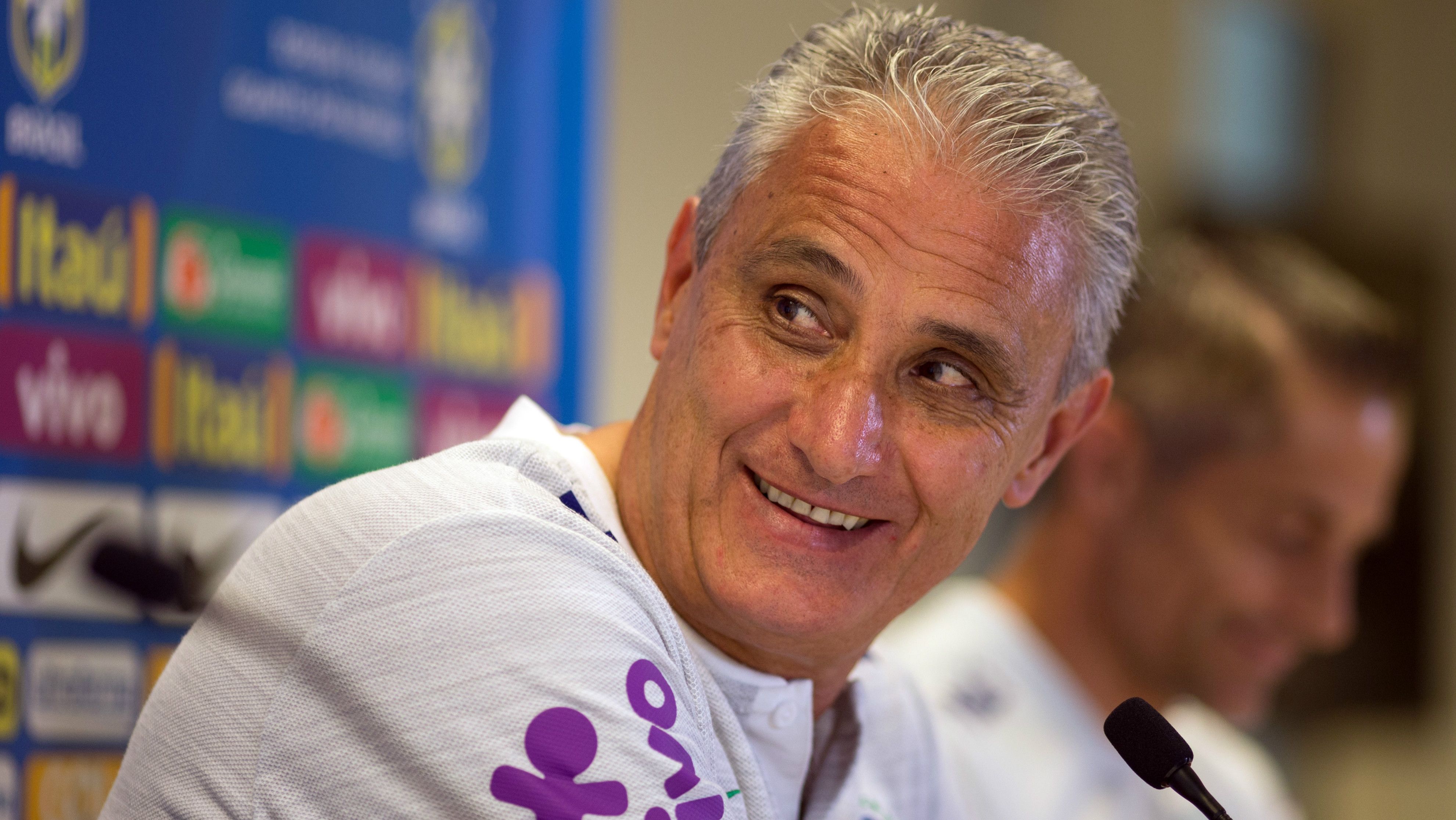 Tite e Sylvinho - Brasil - 9/06/2018