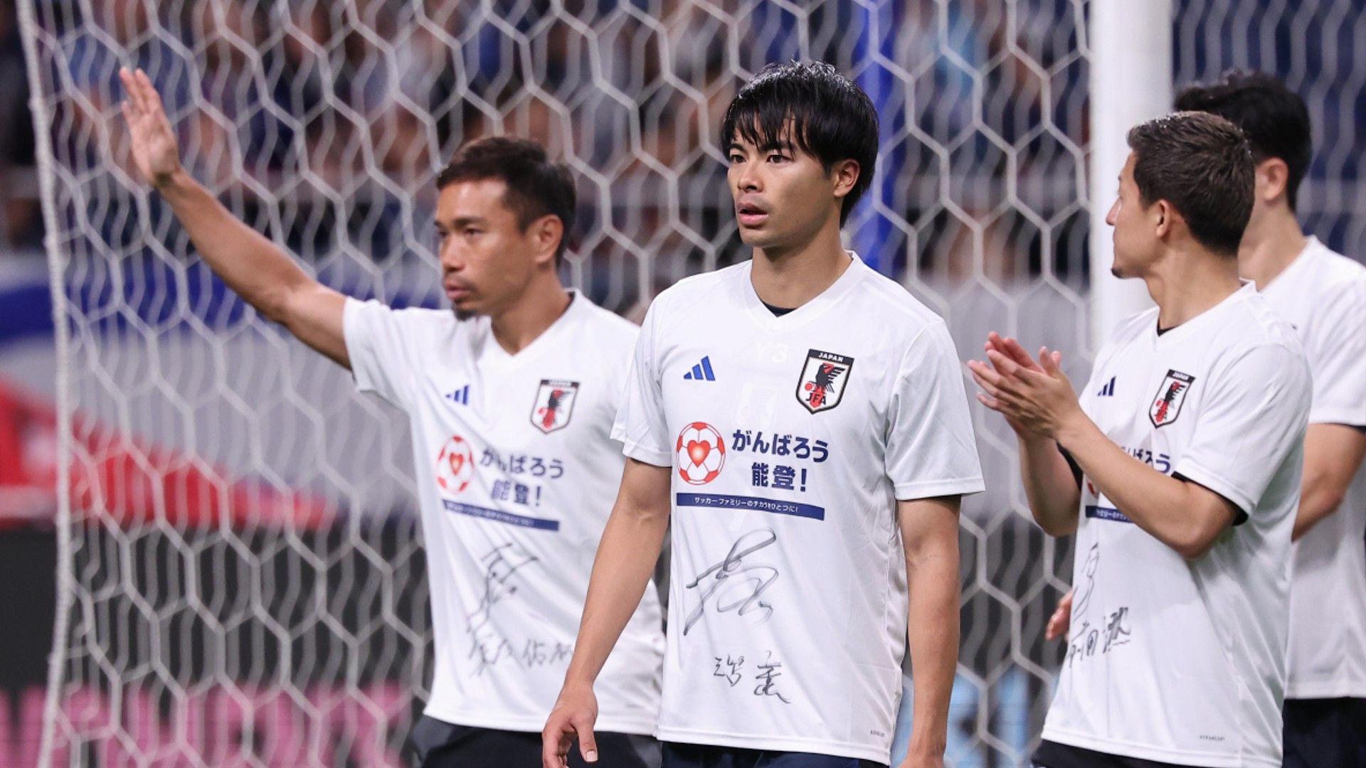 20241015-japan-after match-nagatomo-mitoma