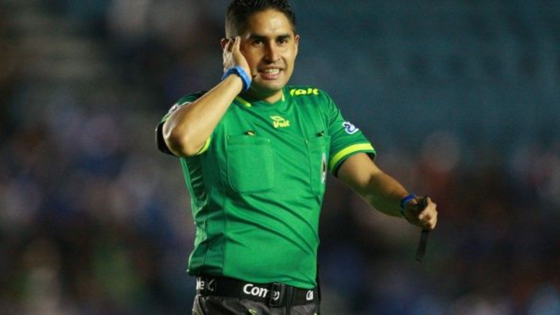 Óscar Mejía Árbitro