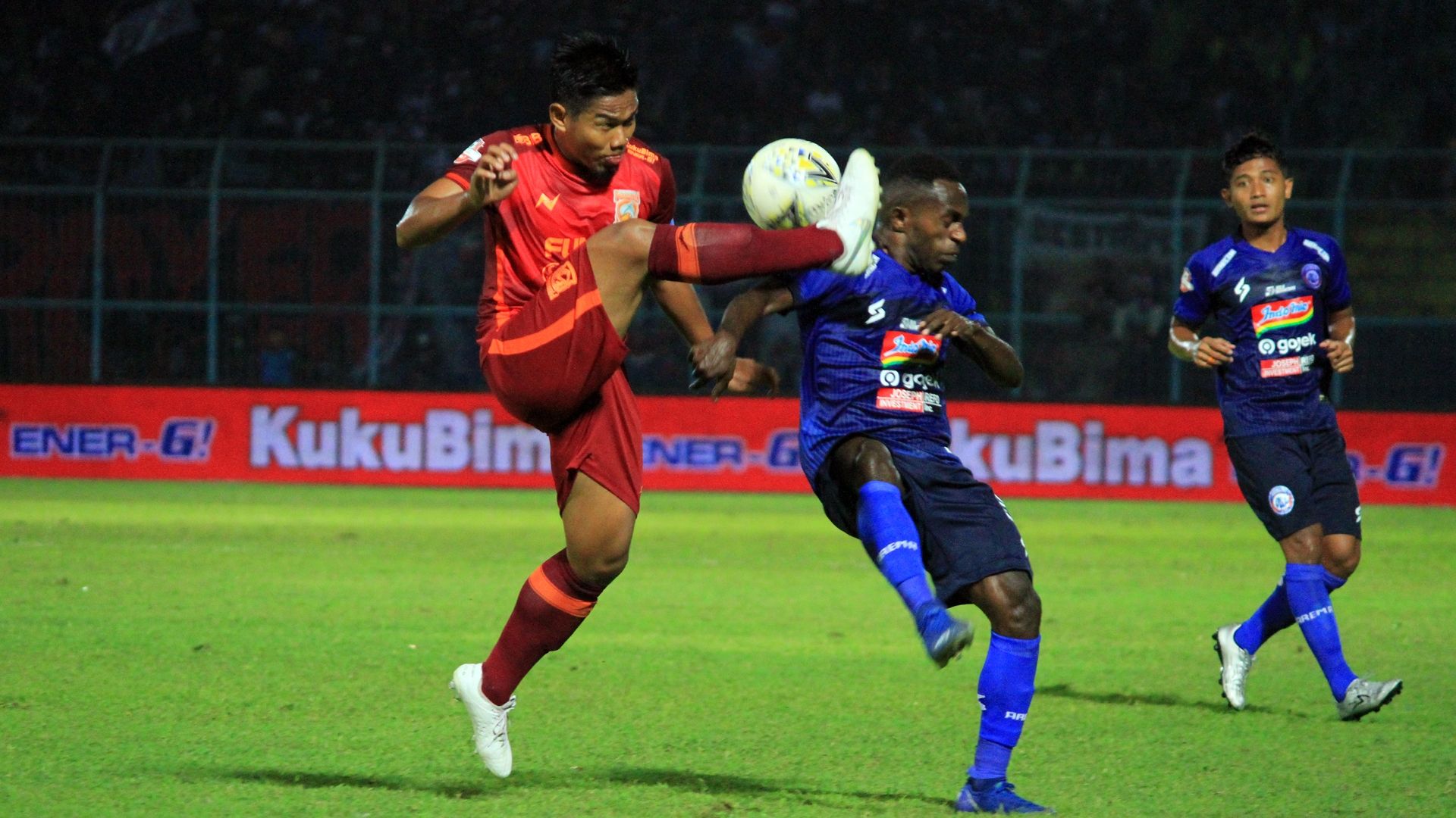 Riky Kayame - Arema FC & Wildansyah - Borneo FC