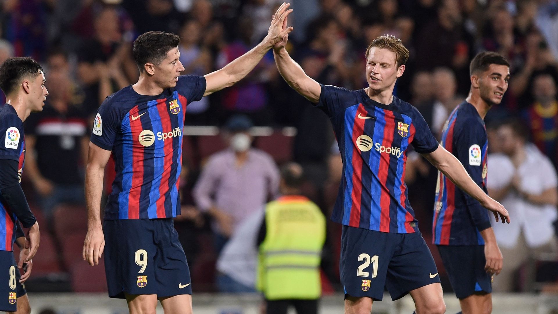 lewandowski frenkie de jong