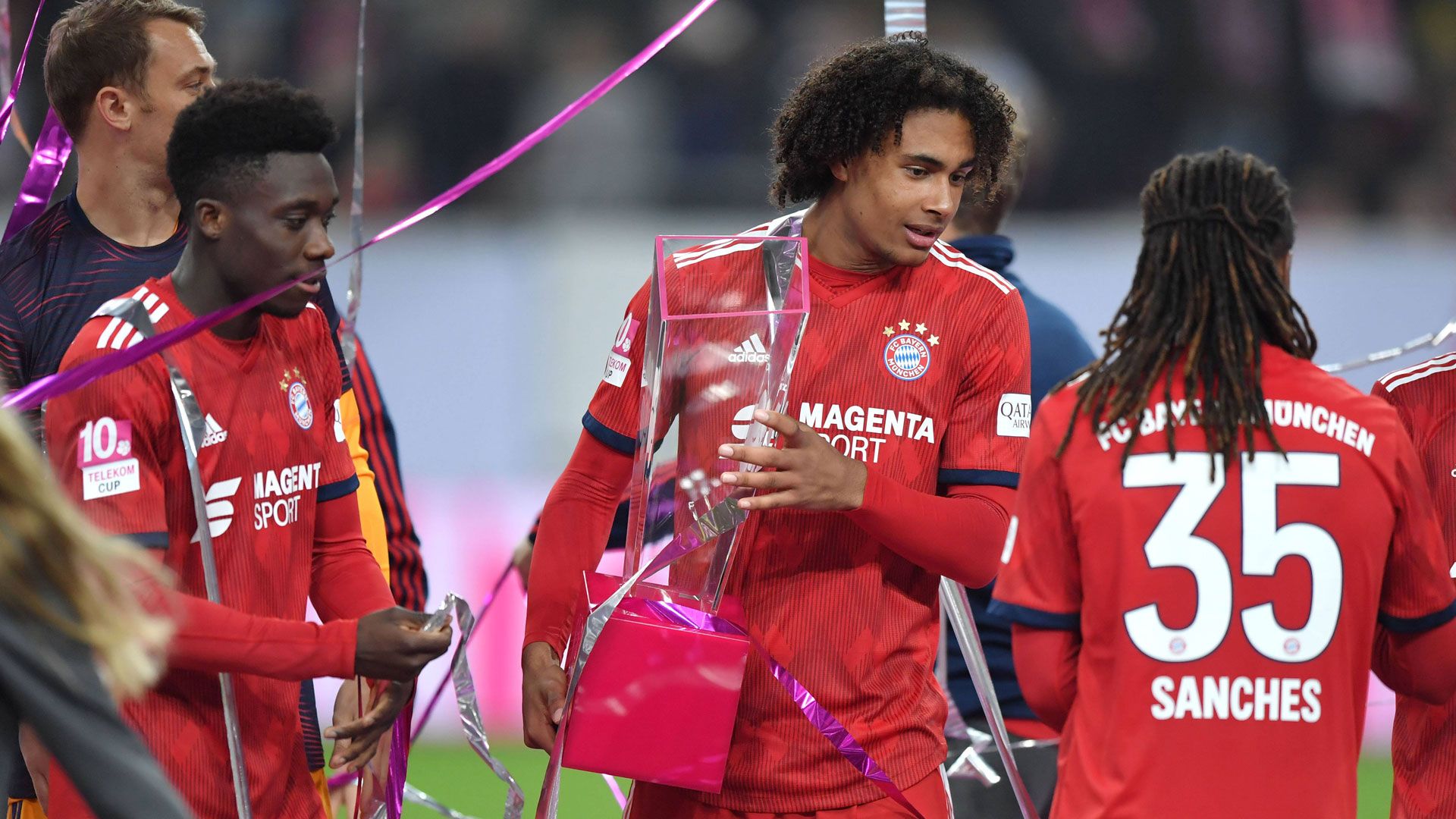 GER ONLY Alphonso Davies Joshua Zirkzee Renato Sanches Bayern München