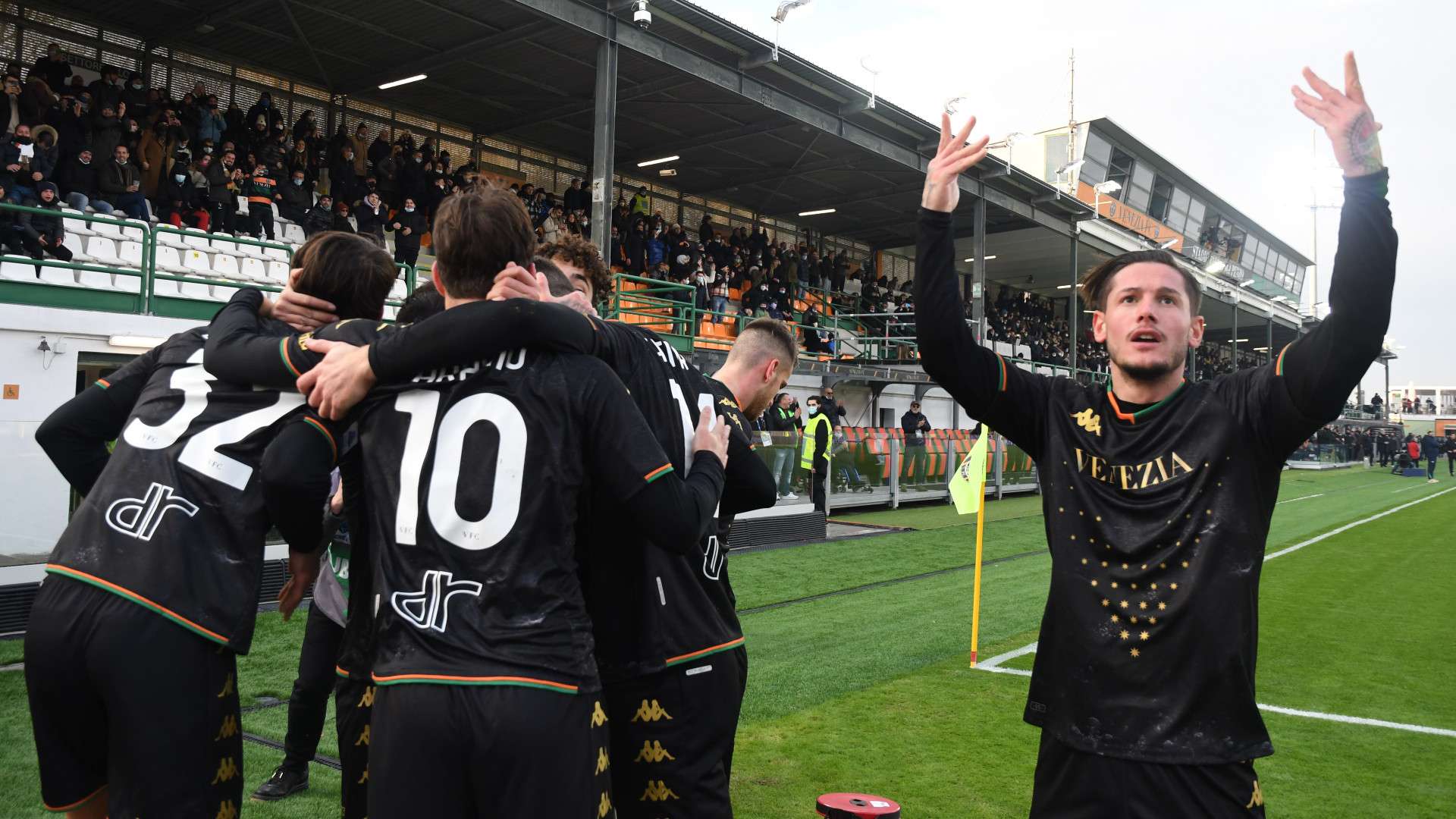 Venezia Verona Serie A celebration