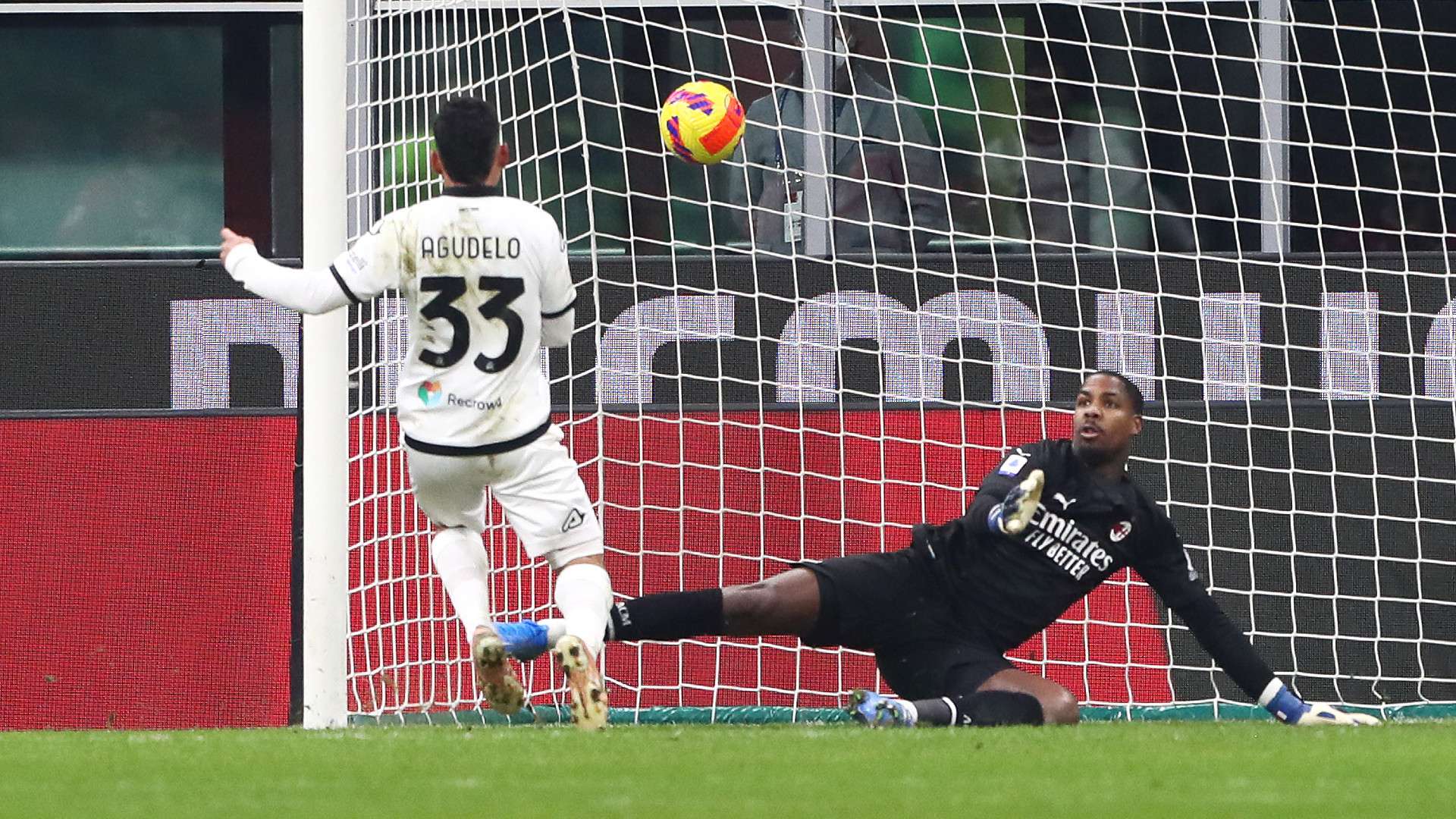 Agudelo Maignan Milan Spezia Serie A