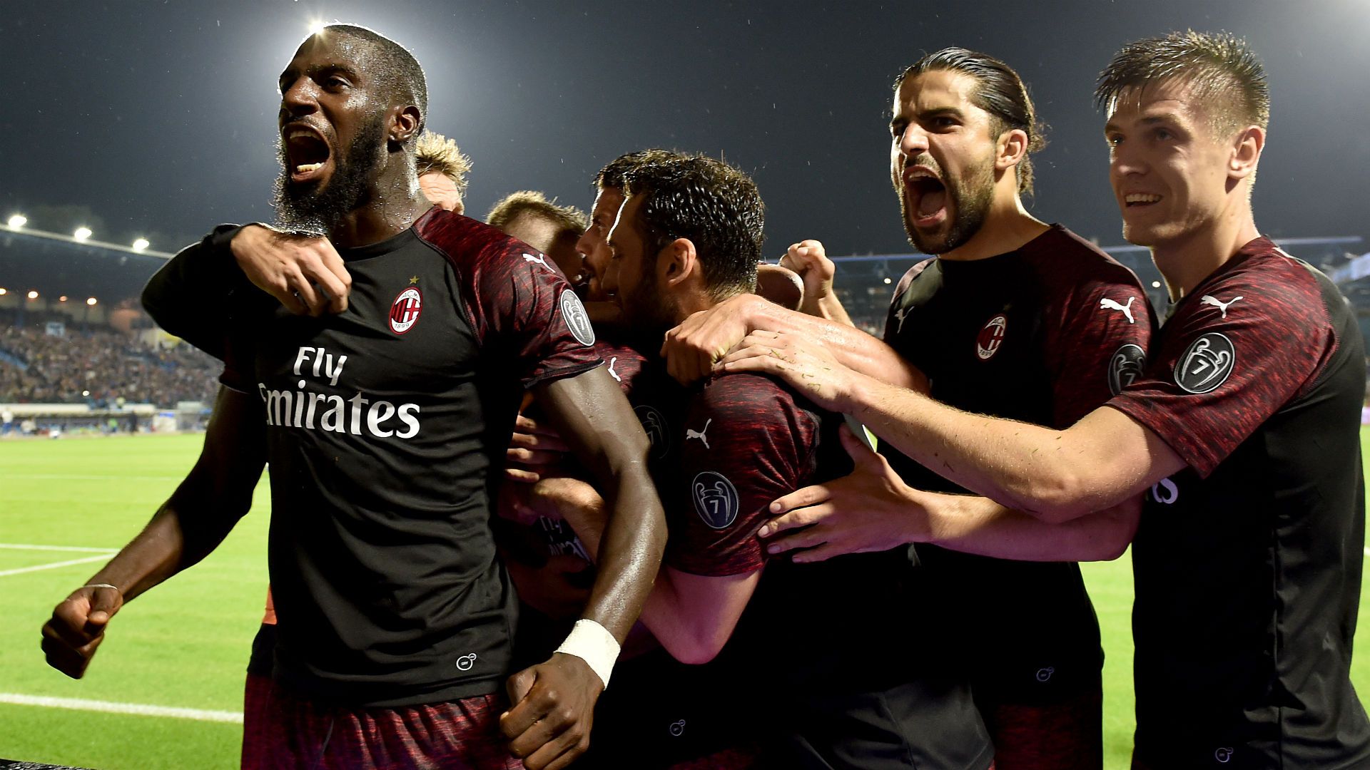 Milan celebrating SPAL Milan Serie A