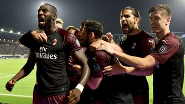 Milan celebrating SPAL Milan Serie A