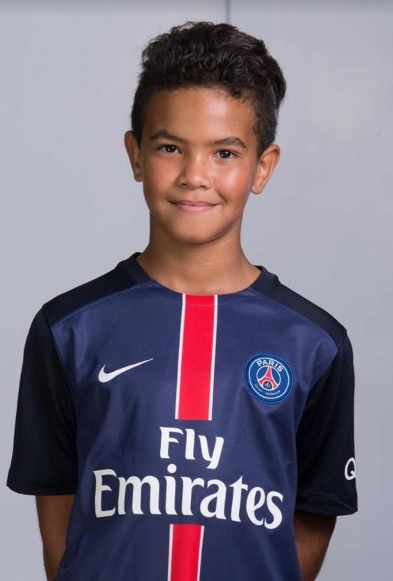 Photo d'identité Warren Zaïre-Emery maillot PSG