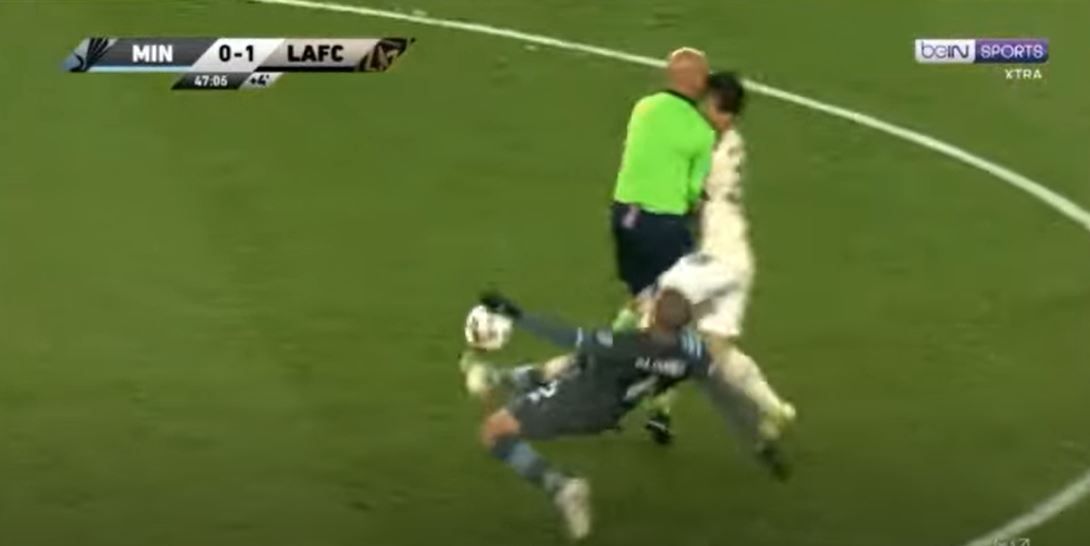 김문환 충돌장면