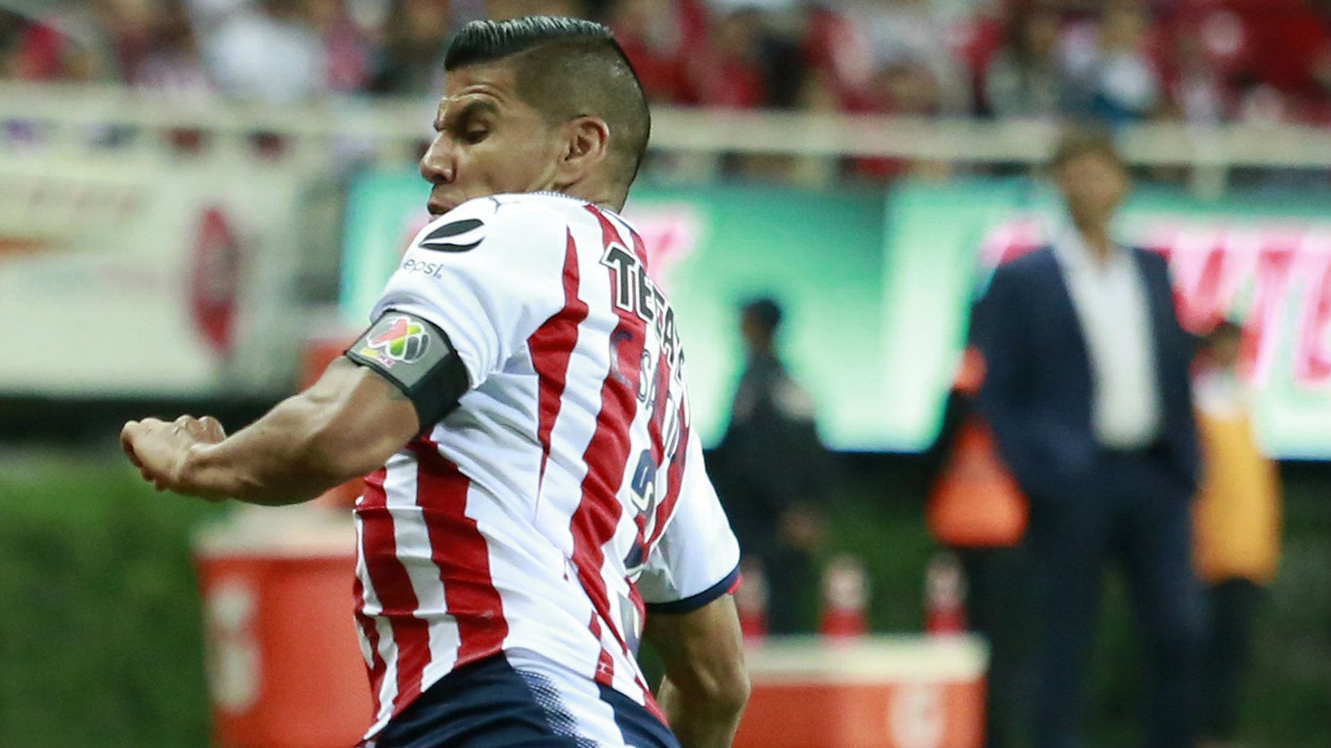 Carlos Salcido Chivas 191017