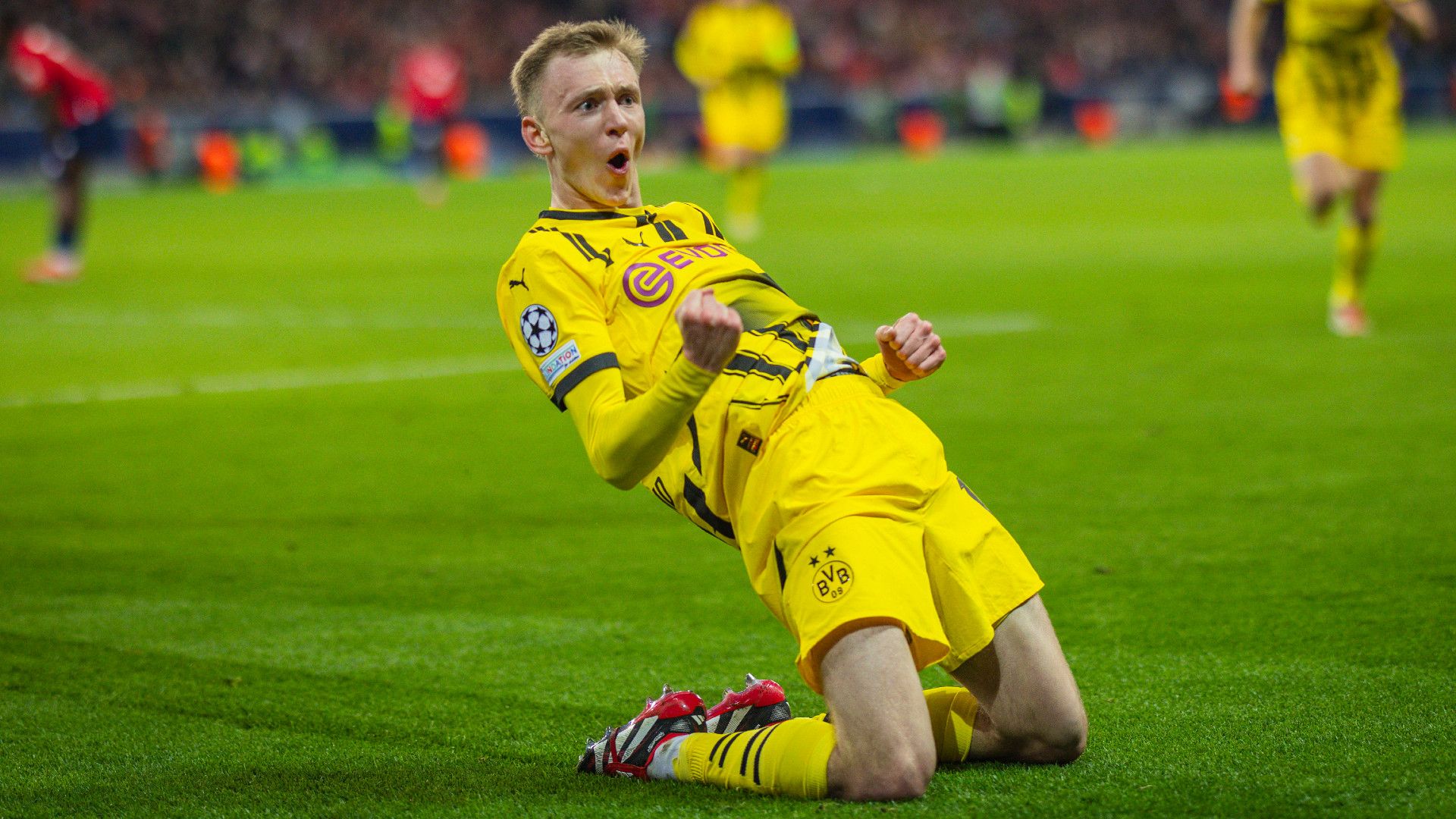 MAXIMILIAN BEIER BORUSSIA DORTMUND