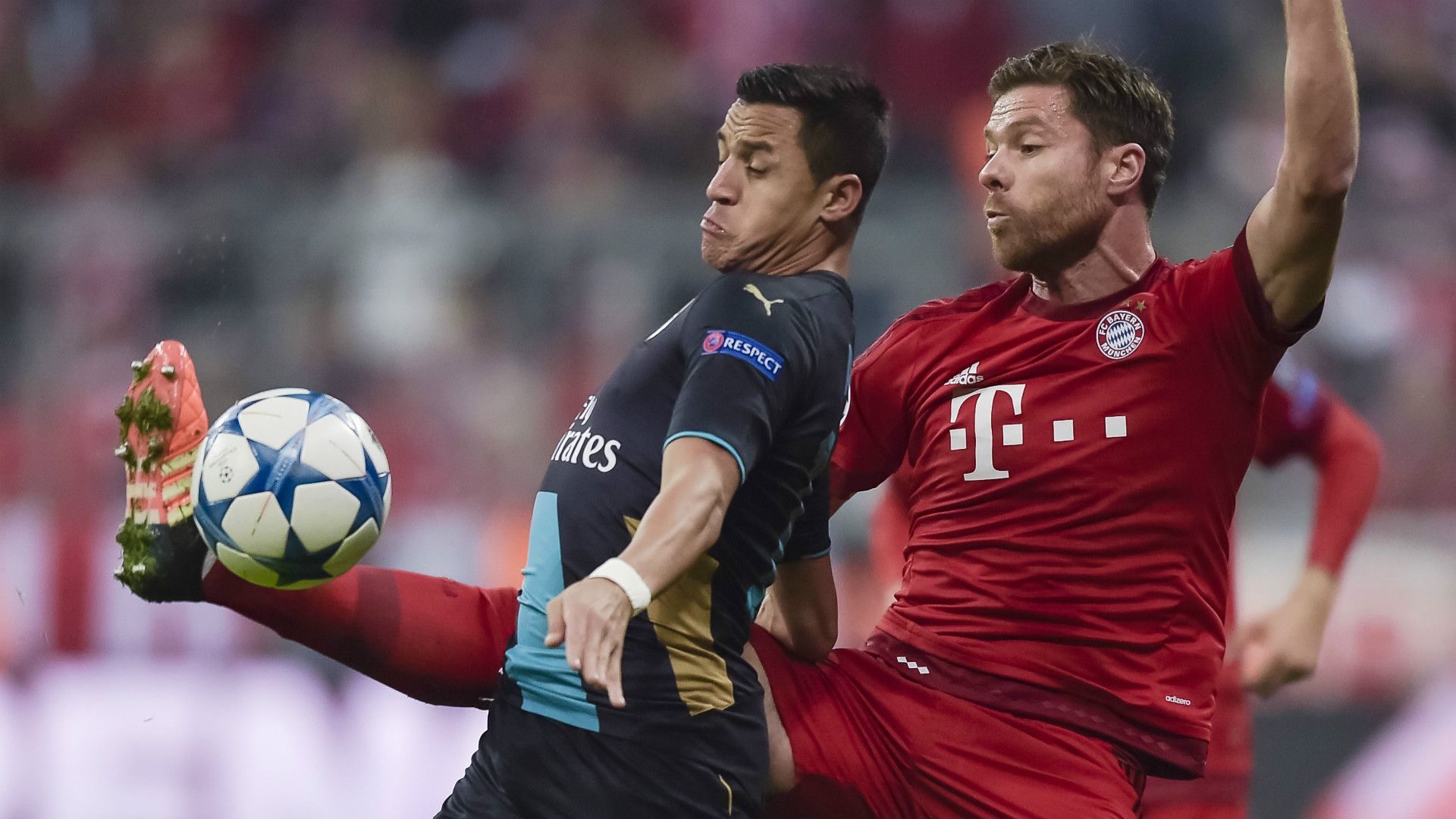 Xabi Alonso Alexis Sanchez Bayern Munchen Arsenal Champions League 04112015