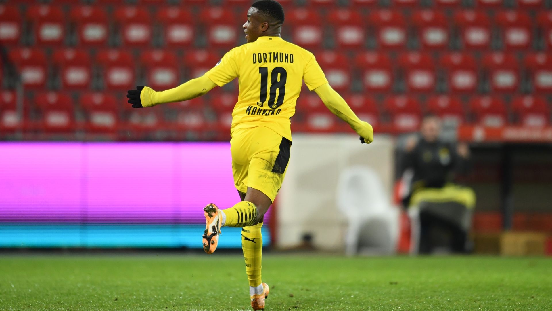 Moukoko makes new piece of Bundesliga history with first Moukoko makes new piece of Bundesliga history with first
