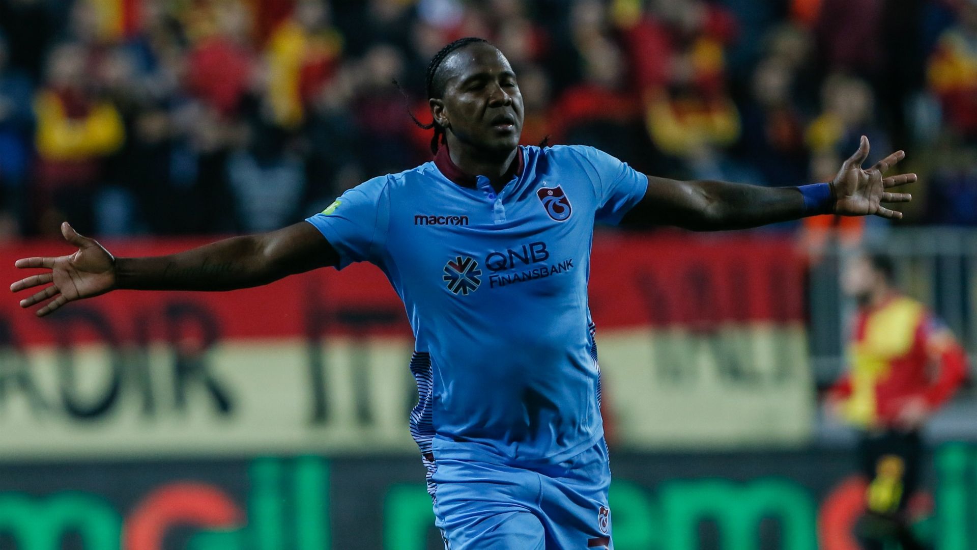Goztepe Trabzonspor Hugo Rodallega 220219