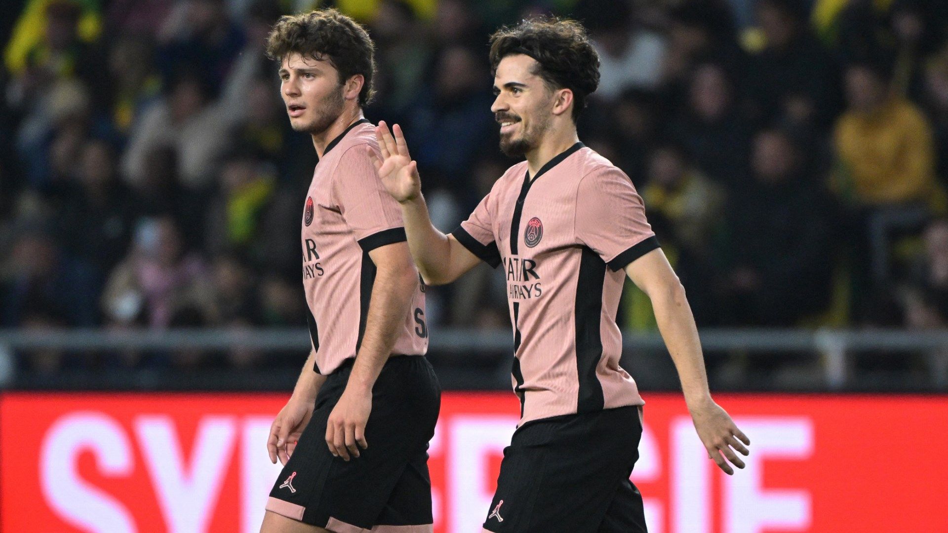 Joao Neves Vitinha PSG 2025